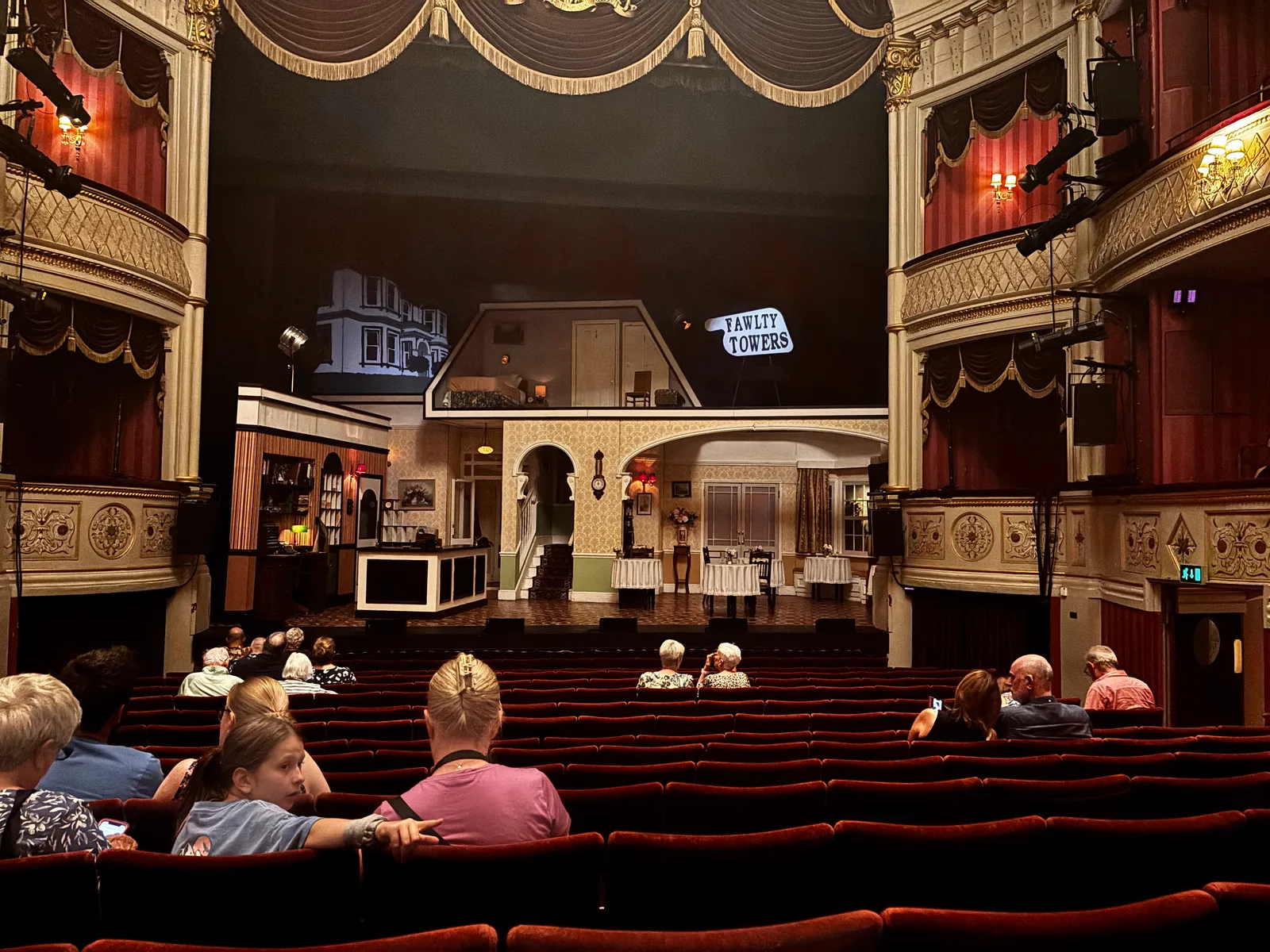 Atmosphere at Theatre Royal, Bath Bath — travel photo