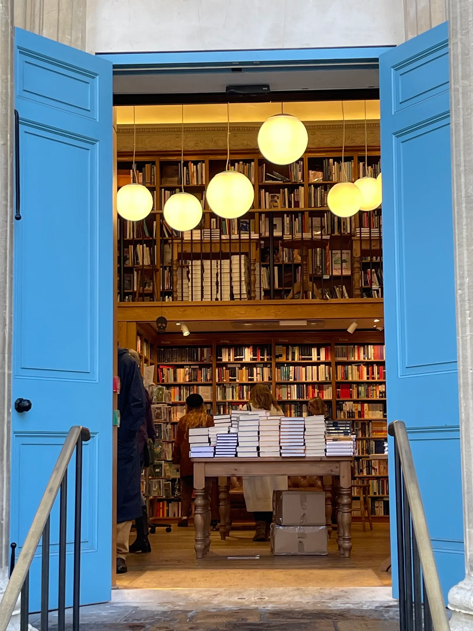 Interior at Topping & Company Booksellers of Bath Bath — travel photo