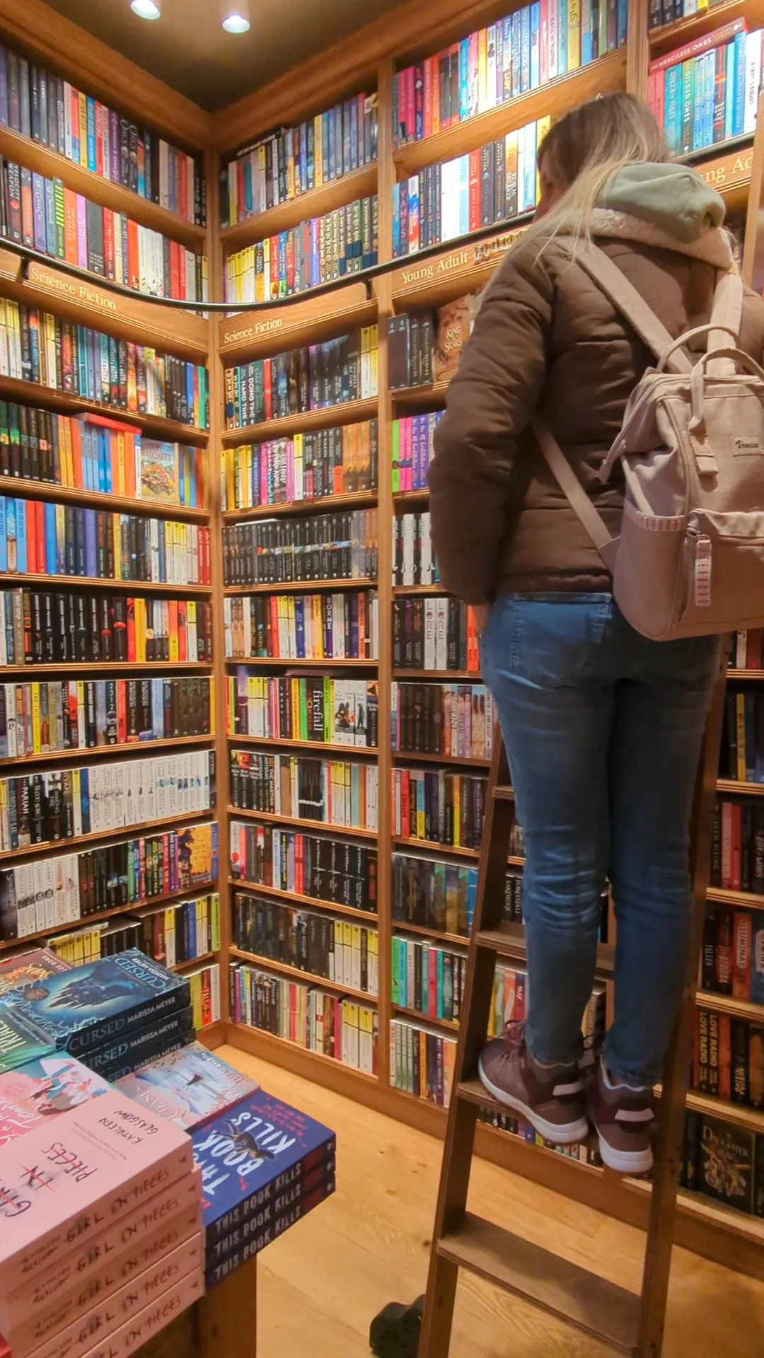 Details at Topping & Company Booksellers of Bath Bath — travel photo