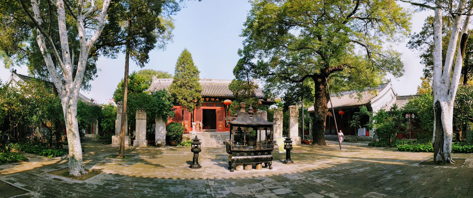 Details at Fayuan Temple Beijing — travel photo