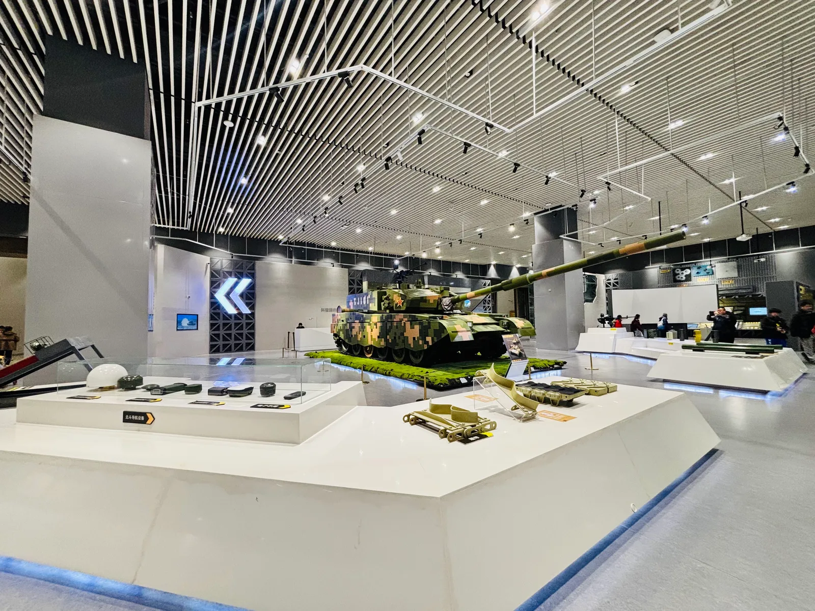 Atmosphere at Military Museum of the Chinese People's Revolution Beijing — travel photo