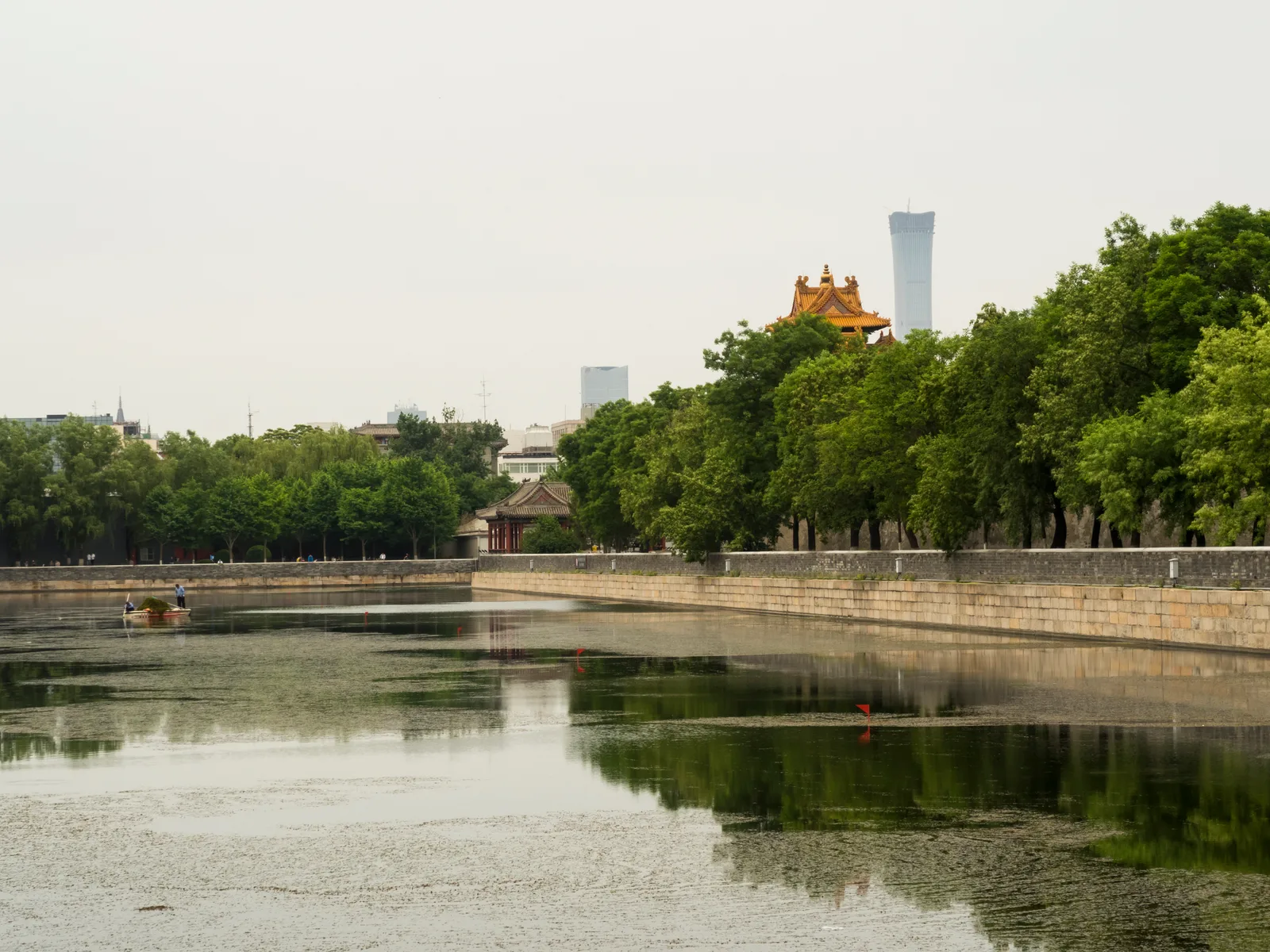 Atmosphere at 太和门 Beijing — travel photo