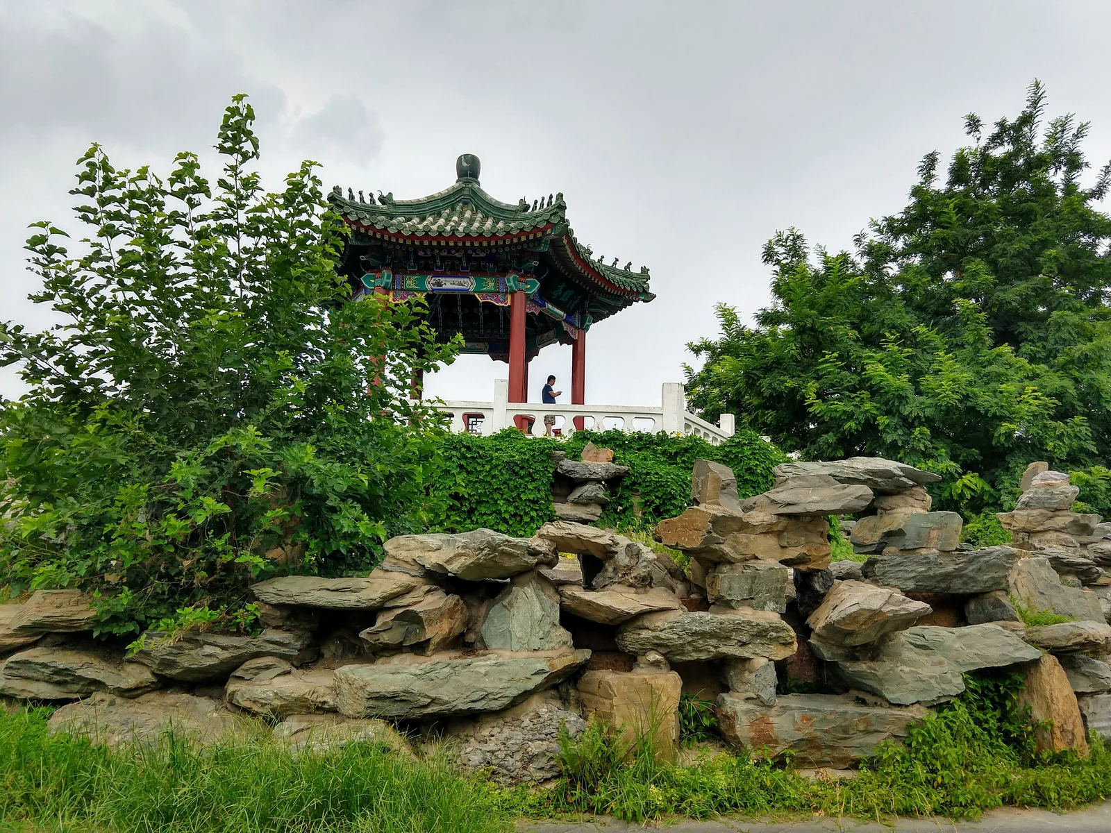 Details at Ritan Park （South Gate） Beijing — travel photo