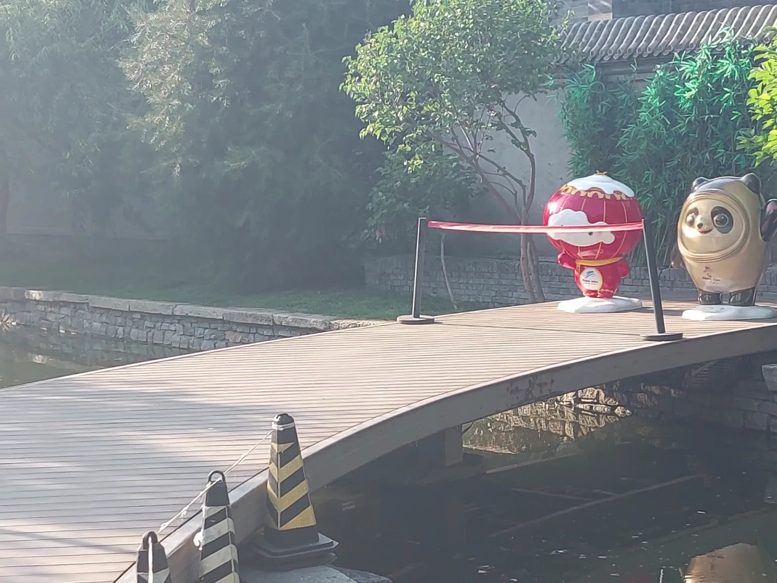Details at Sanlihe Park Beijing — travel photo