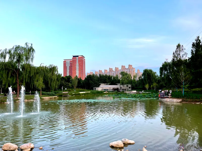 Side Park (East Gate)