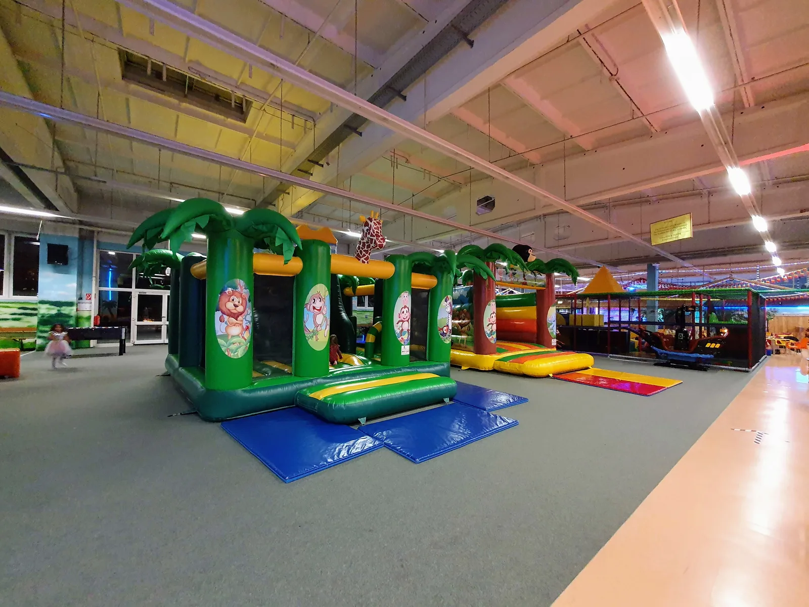 Atmosphere at Bim & Boom Kinderspielland Berlin — travel photo
