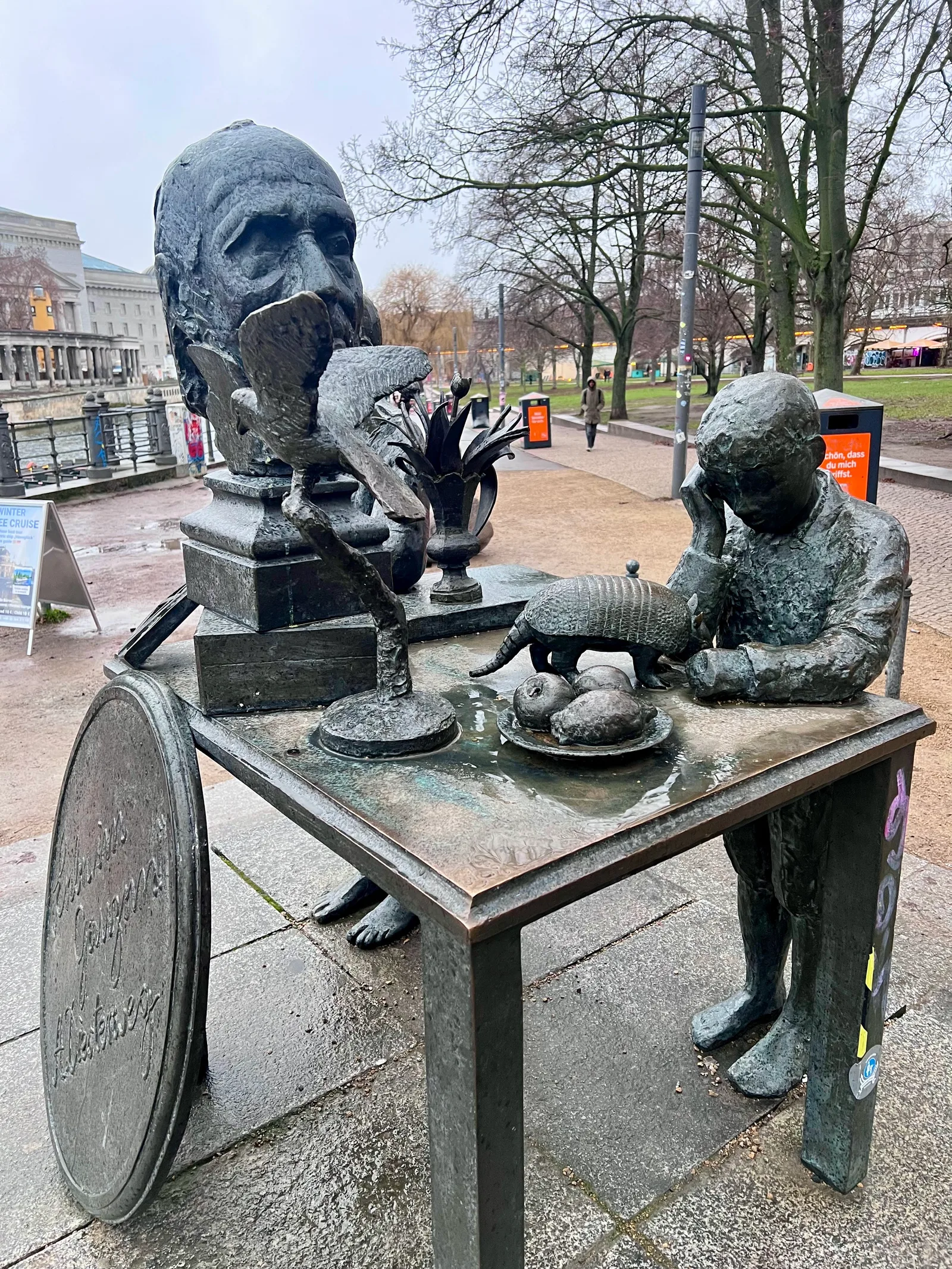 Atmosphere at James-Simon-Park Berlin — travel photo
