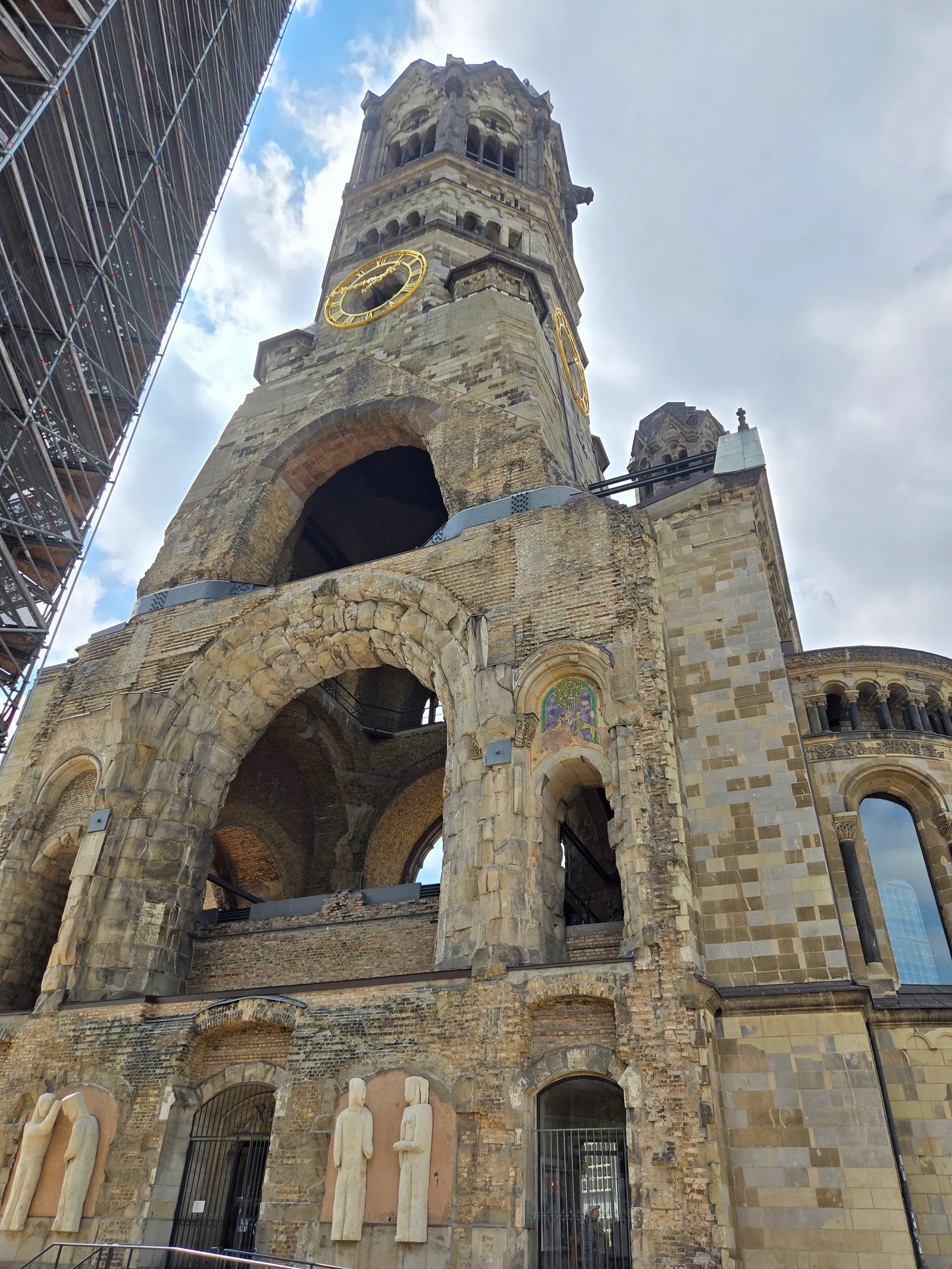 Details at Kaiser Wilhelm Memorial Church Berlin — travel photo
