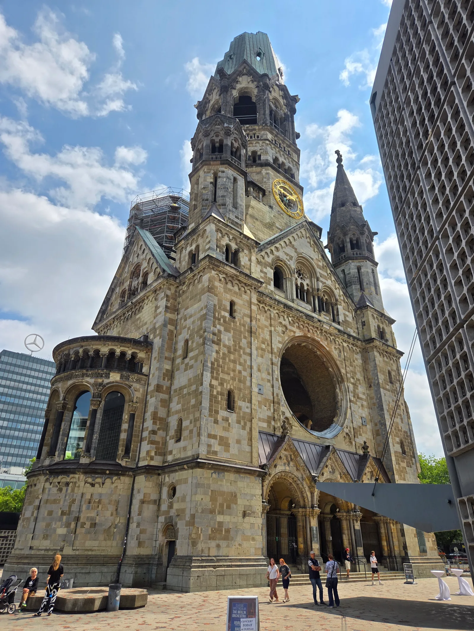 Atmosphere at Kaiser Wilhelm Memorial Church Berlin — travel photo