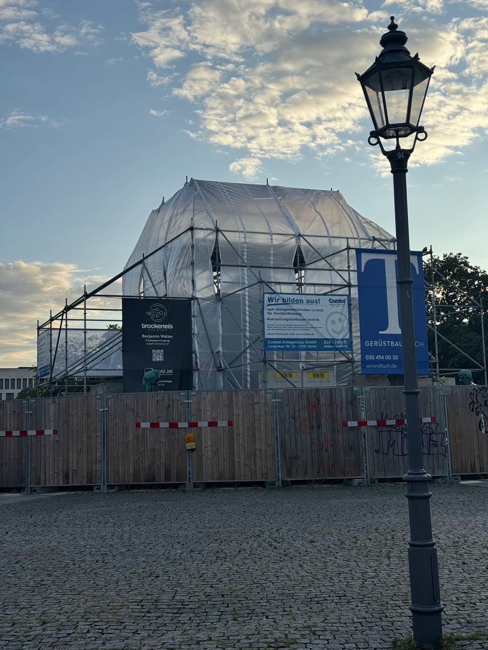 Main view at Neptune Fountain Berlin — travel photo