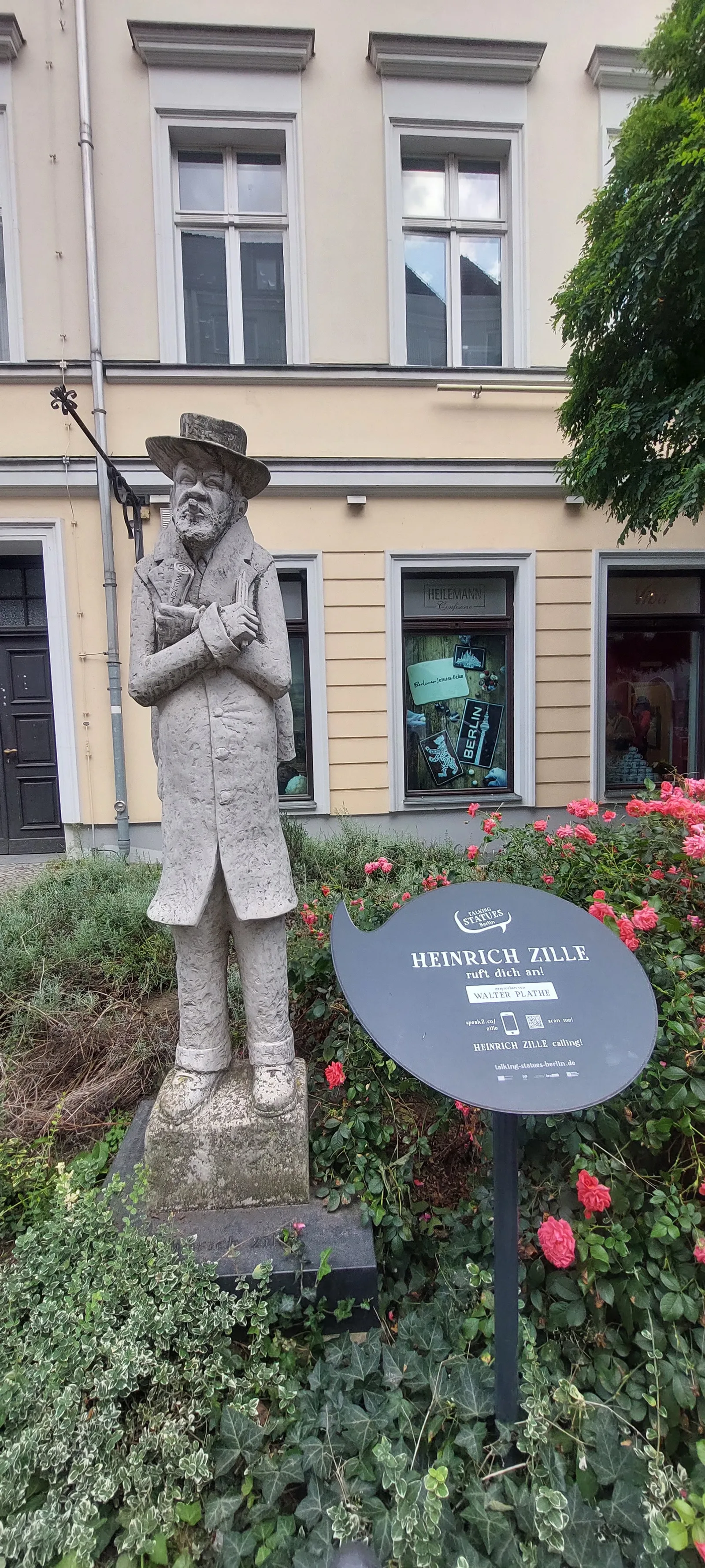 Details at Nikolaiviertel Berlin — travel photo