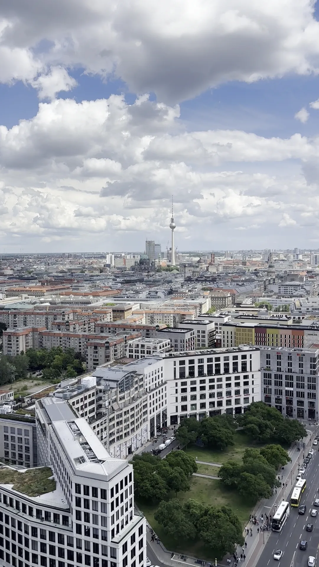 Details at Panoramapunkt Berlin Berlin — travel photo
