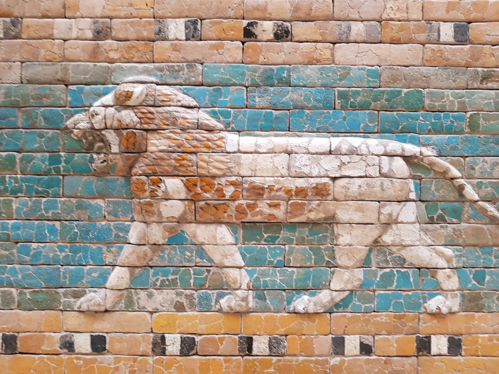 Atmosphere at Pergamonmuseum Berlin — travel photo