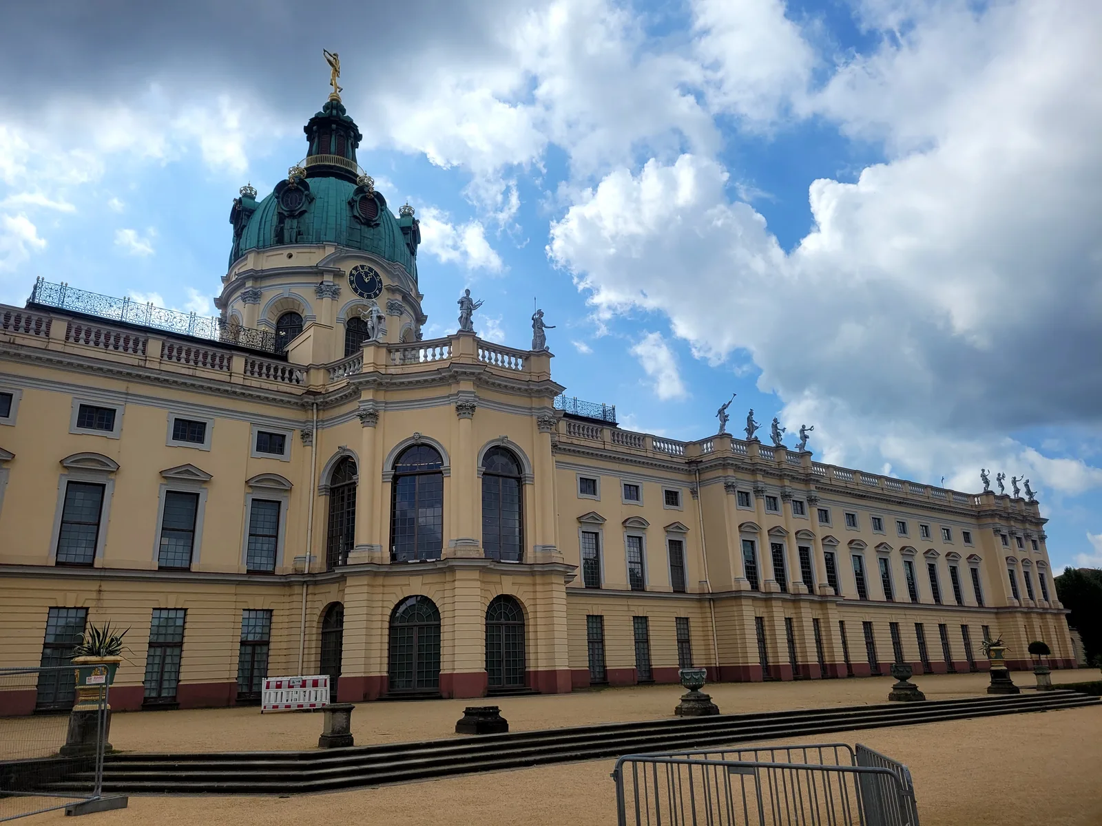 Main view at Schlossgarten Charlottenburg Berlin — travel photo