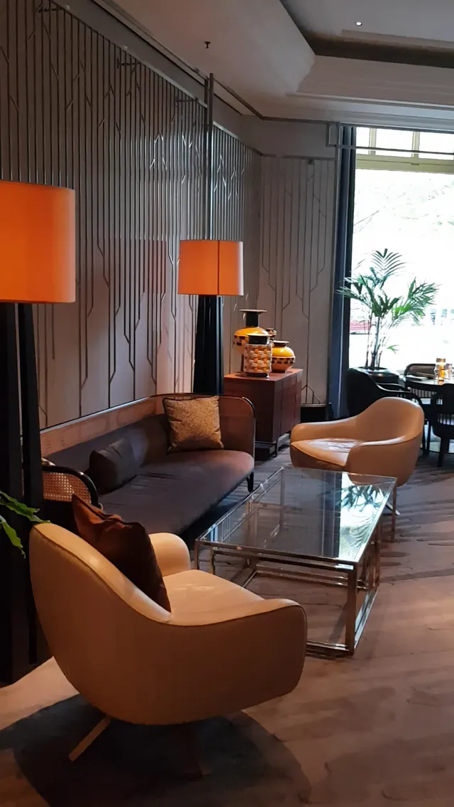 The Ritz-Carlton, Berlin