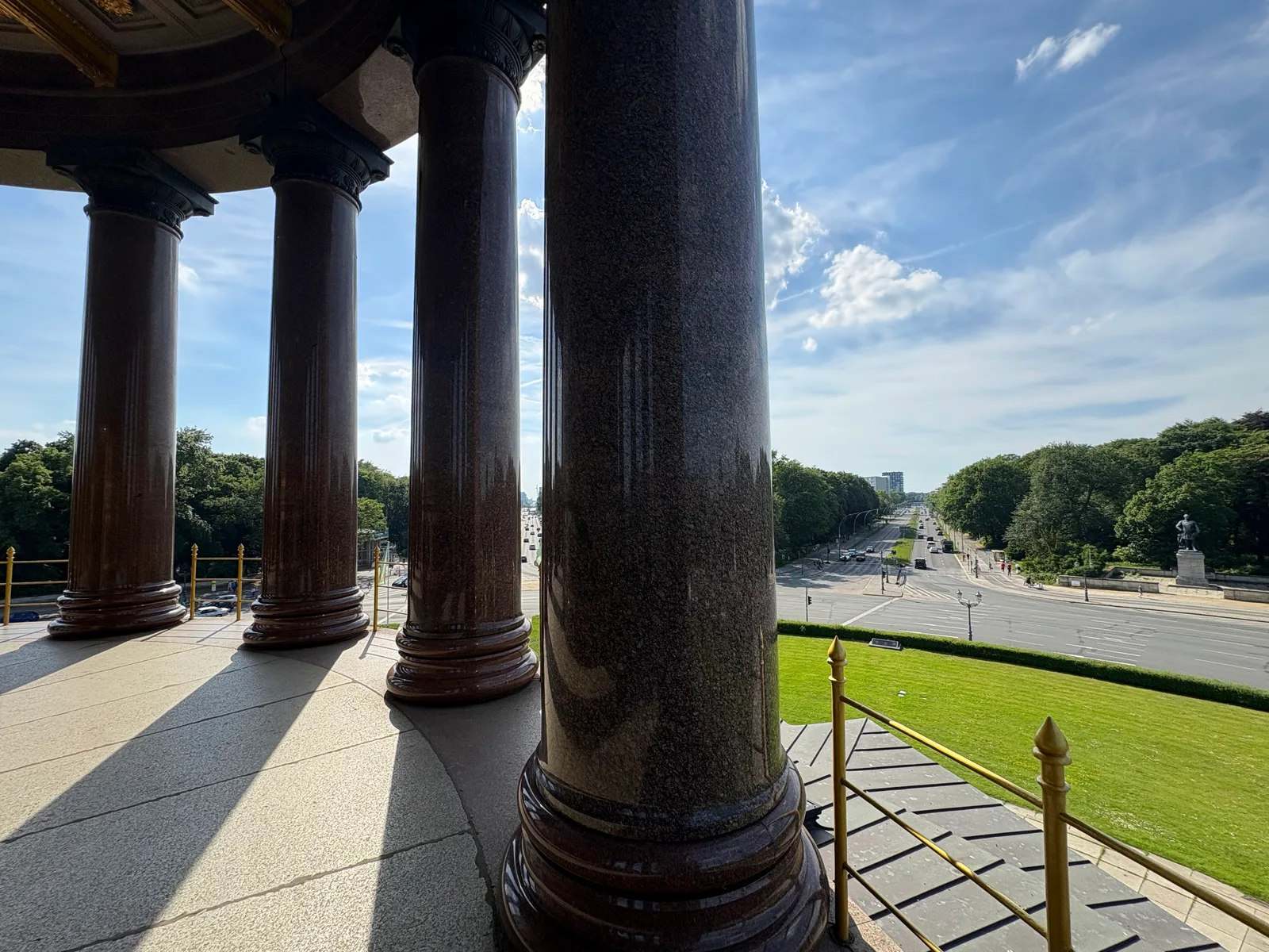 Atmosphere at Victory Column Berlin — travel photo