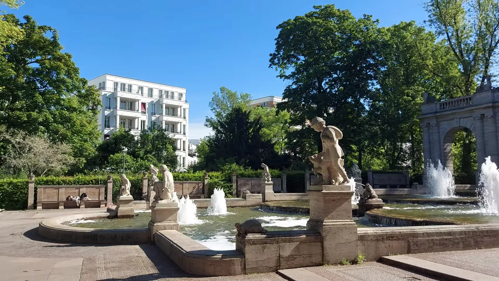 Details at Volkspark Friedrichshain Berlin — travel photo