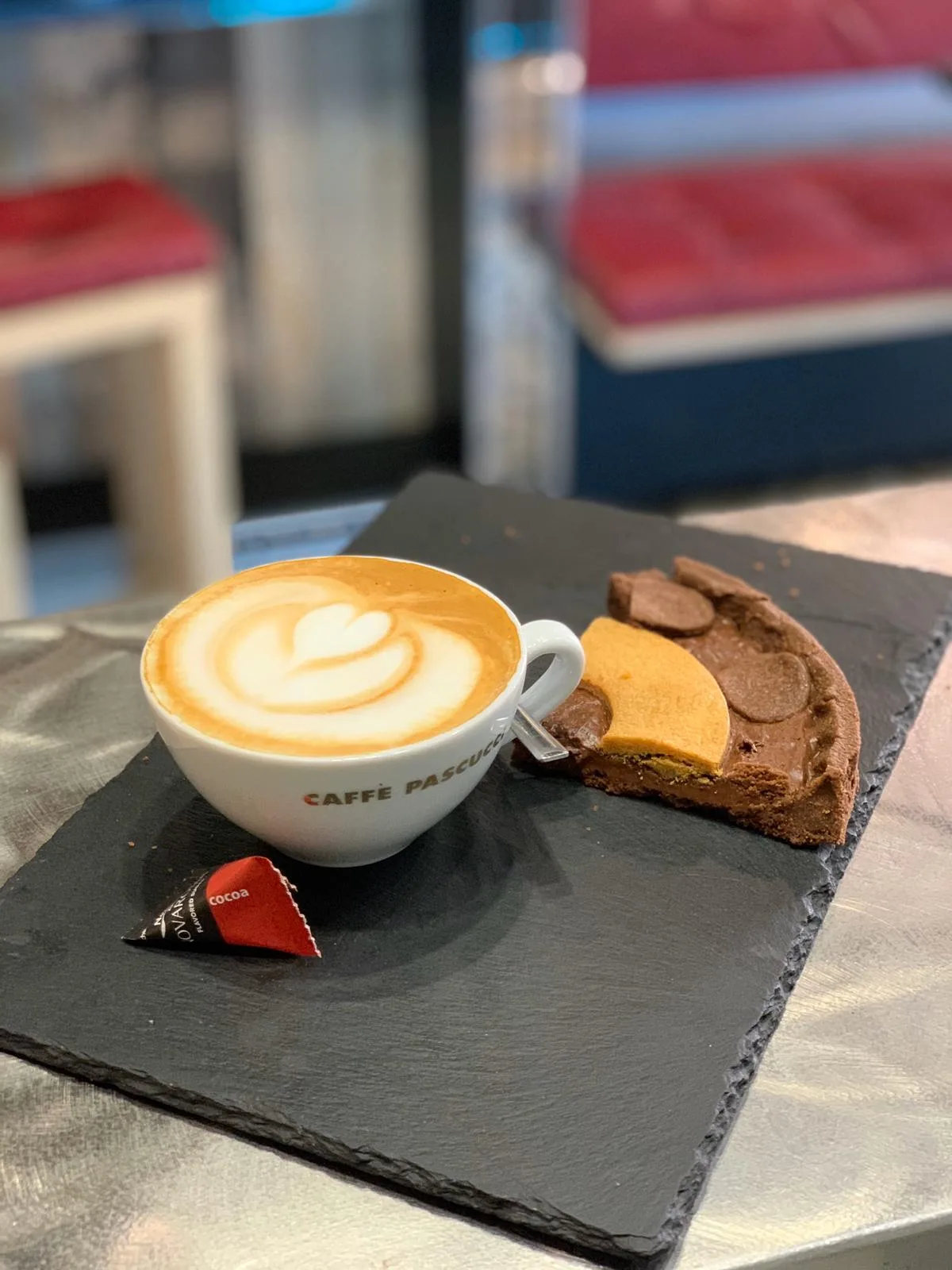 Atmosphere at Doppio Civico - Bar&Gelateria Bologna — travel photo