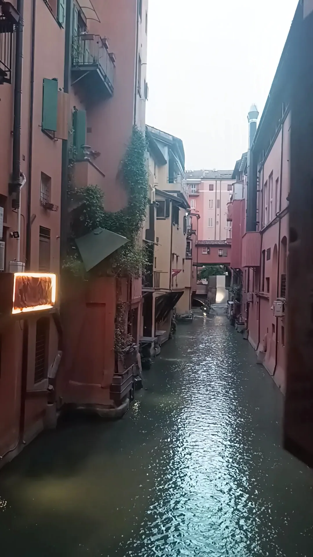Main view at Finestrella - Canale di Reno Bologna — travel photo