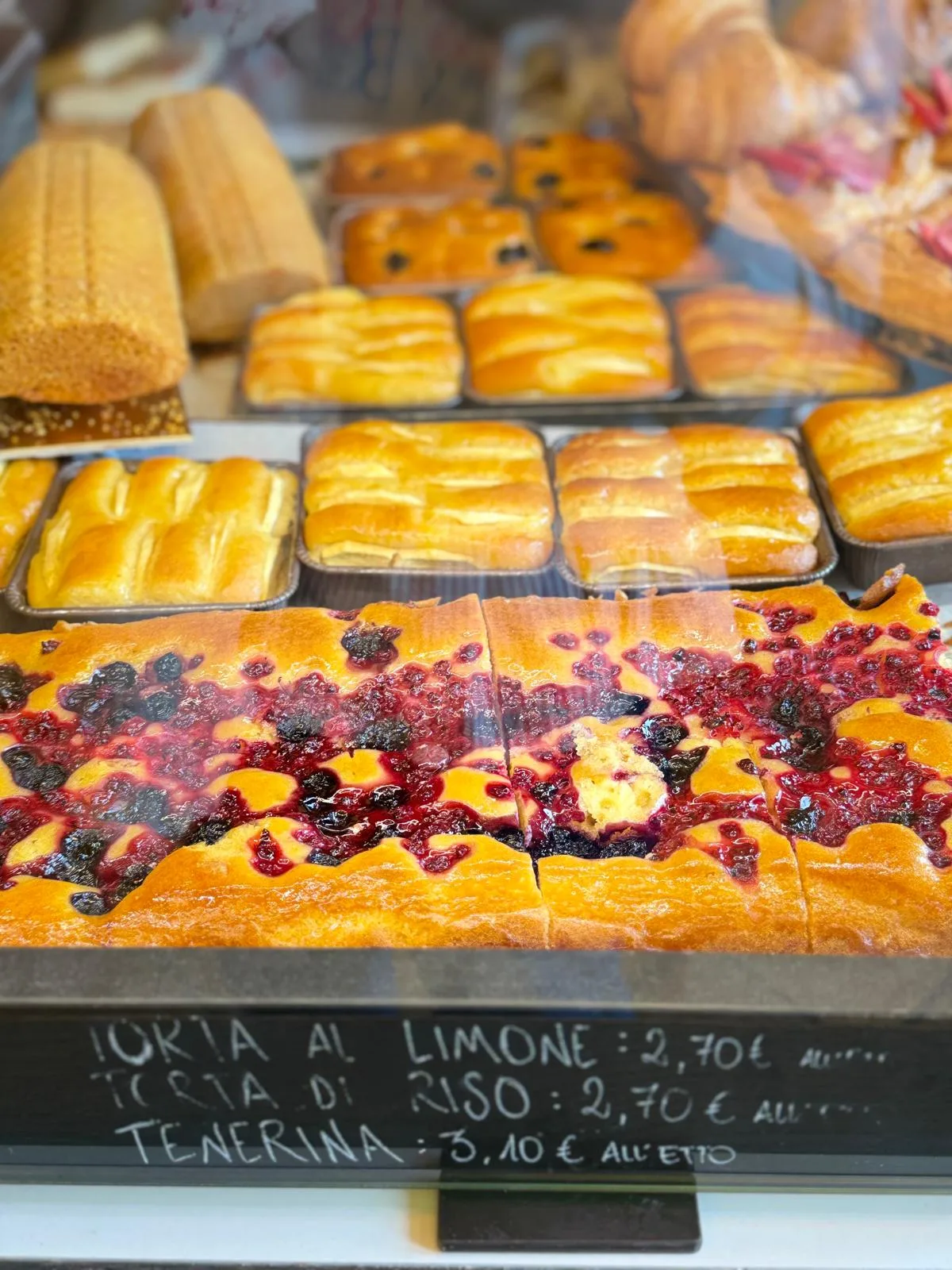 Details at Panificio Sponghi Bologna — travel photo