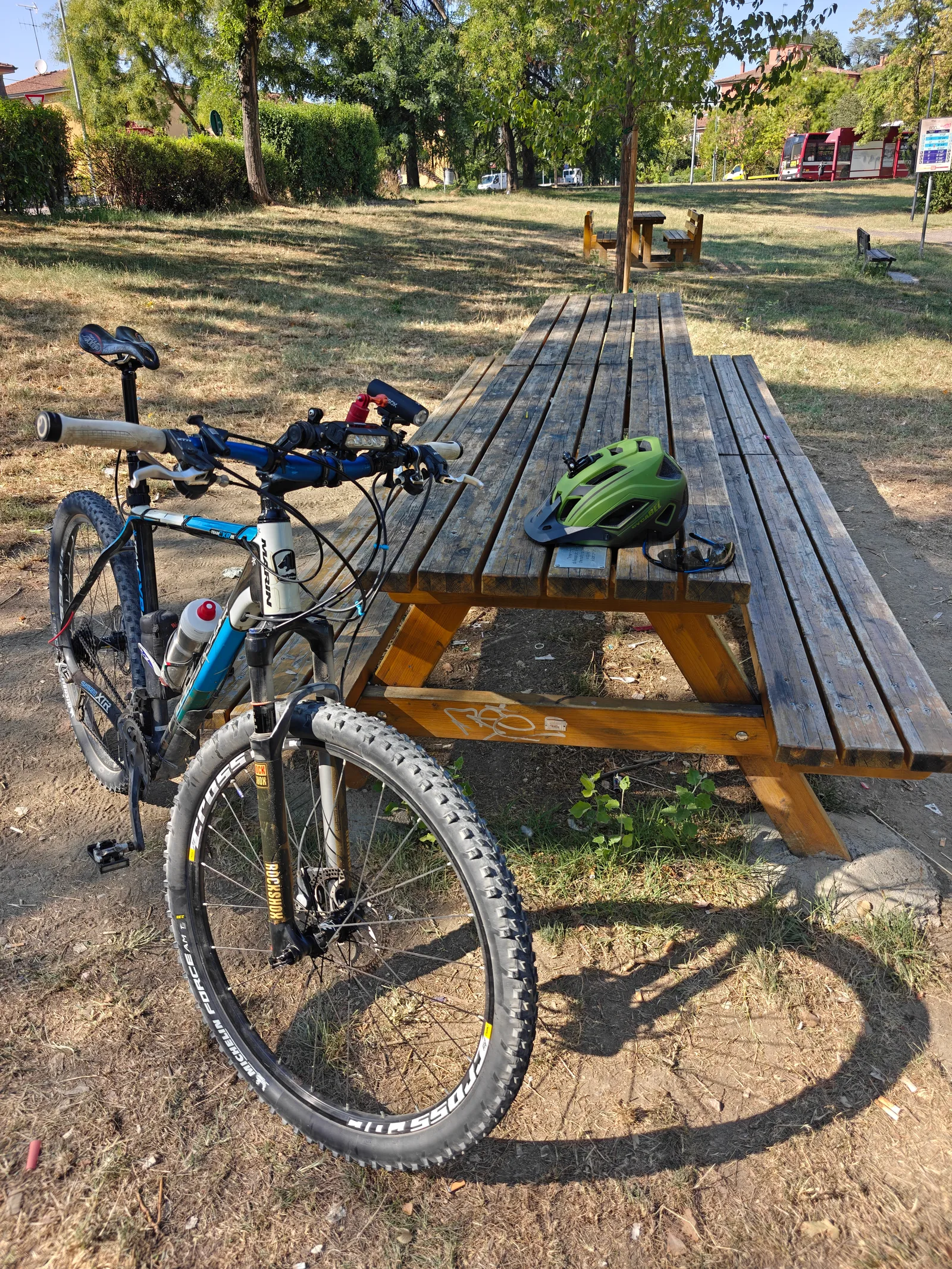 Main view at Parco di Via dei Giardini Bologna — travel photo