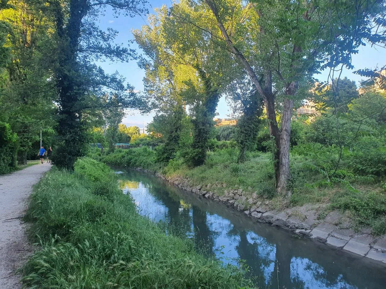 Atmosphere at Parco di Villa Angeletti Bologna — travel photo