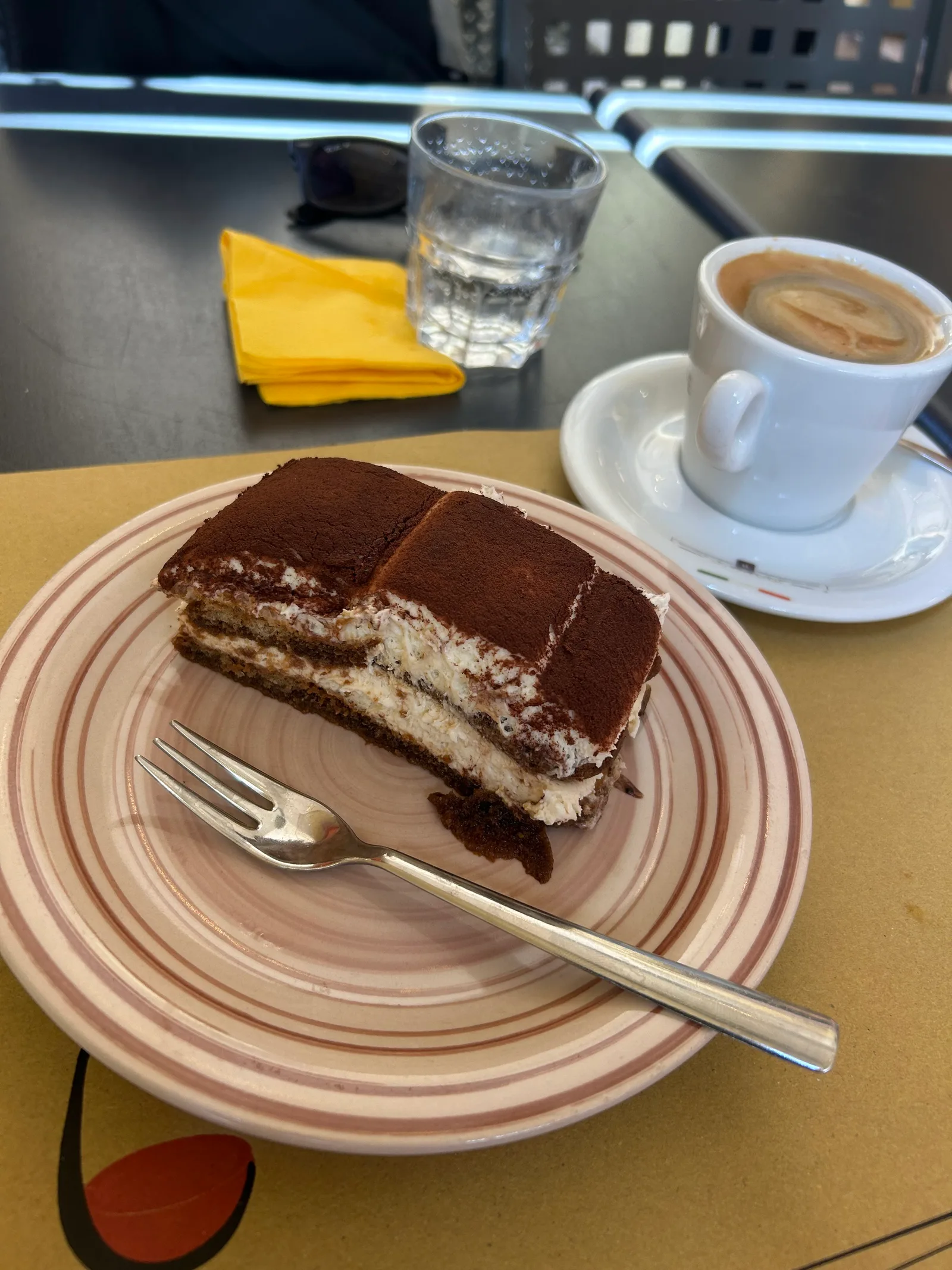 Atmosphere at Taberna del Re Vallot Bologna — travel photo