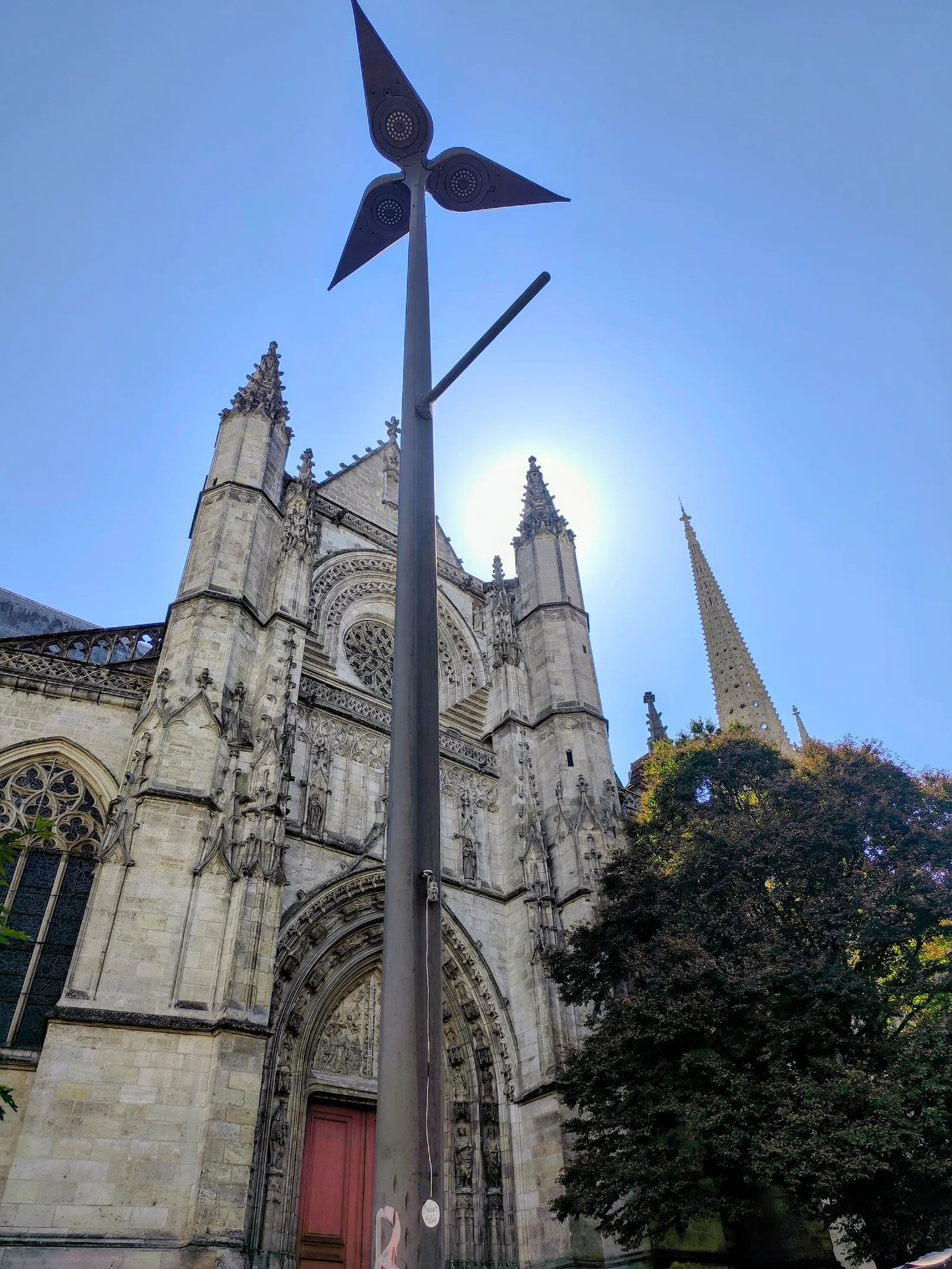 Main view at Basilique Saint-Michel Bordeaux — travel photo