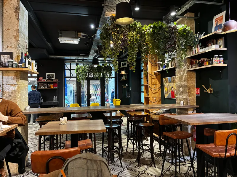 Books & Coffee