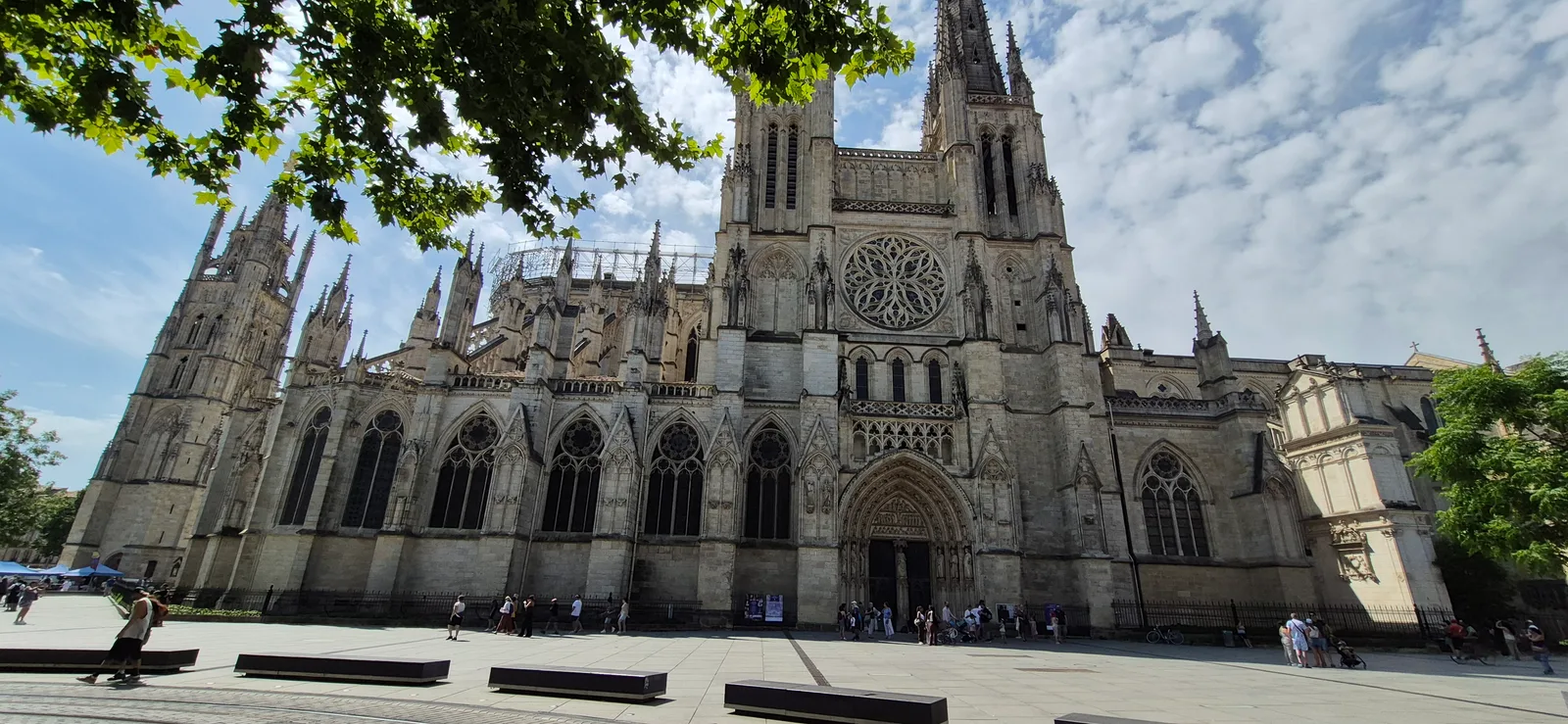 Atmosphere at Cathédrale Saint-André de Bordeaux Bordeaux — travel photo