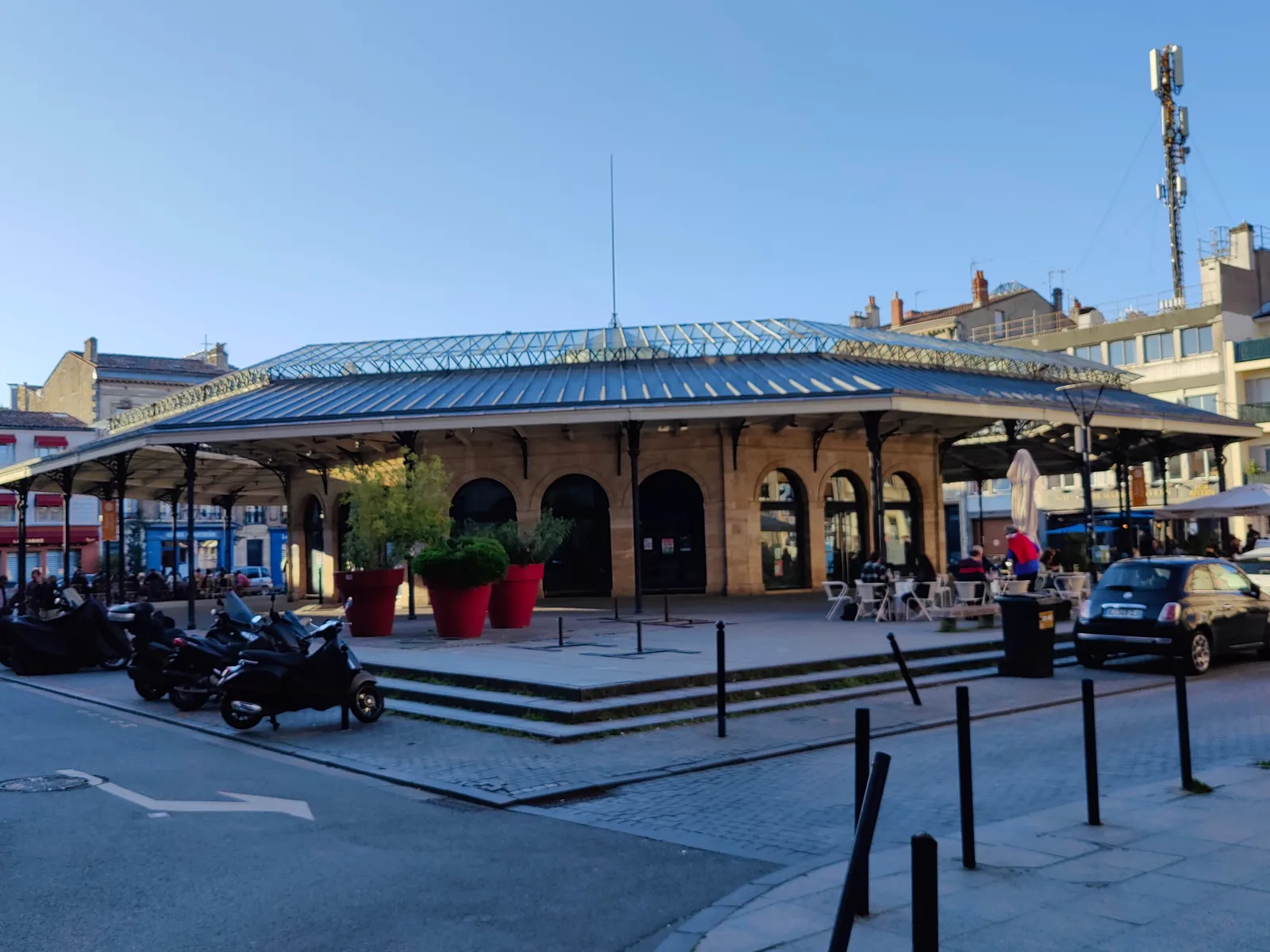 Halle des Chartrons