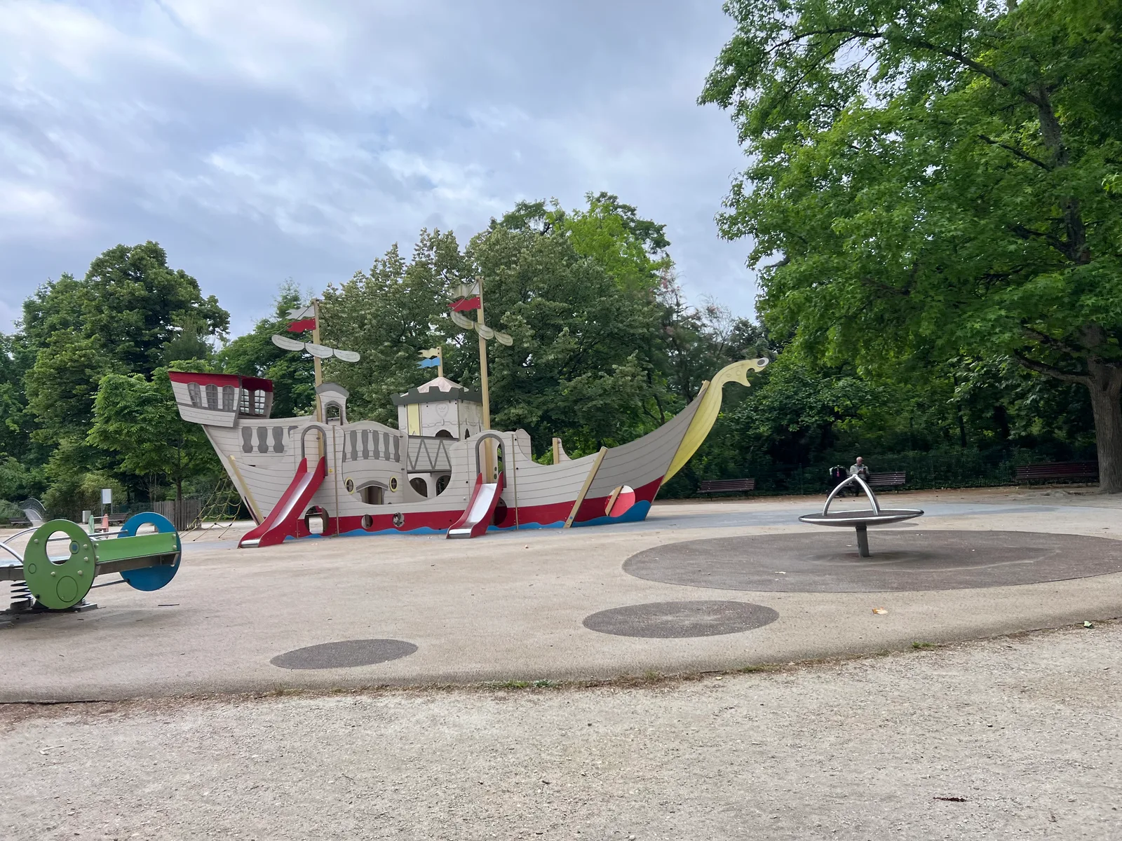 Atmosphere at Jardin public Bordeaux — travel photo