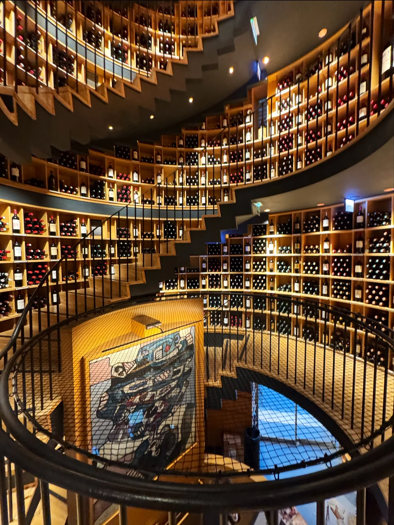 Details at L'Intendant Grands Vins de Bordeaux Bordeaux — travel photo