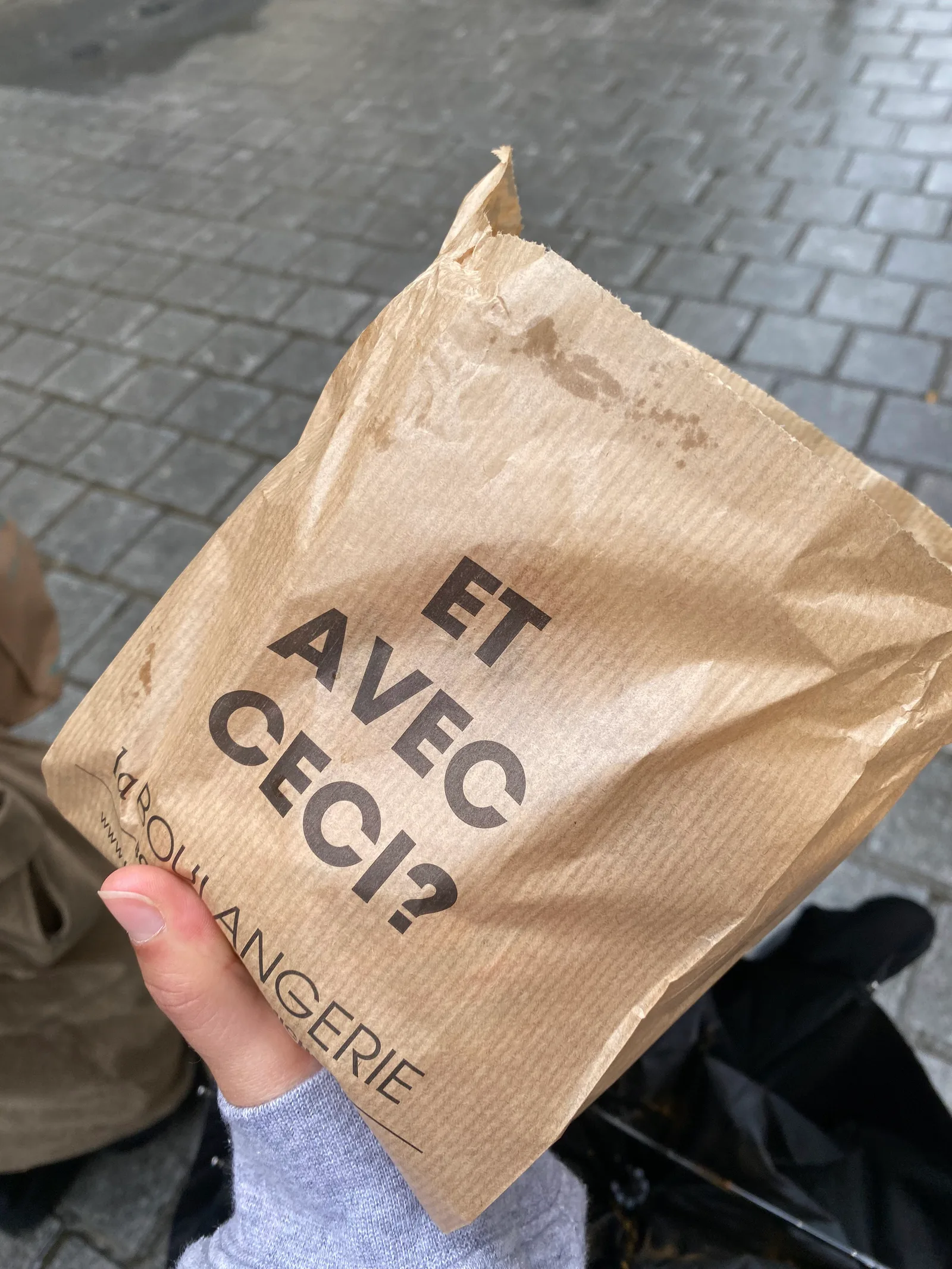 Atmosphere at LA BOULANGERIE SAINT-MICHEL Bordeaux — travel photo