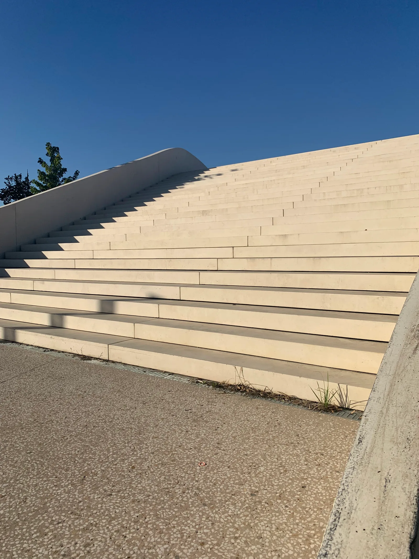 Details at La MÉCA Bordeaux — travel photo