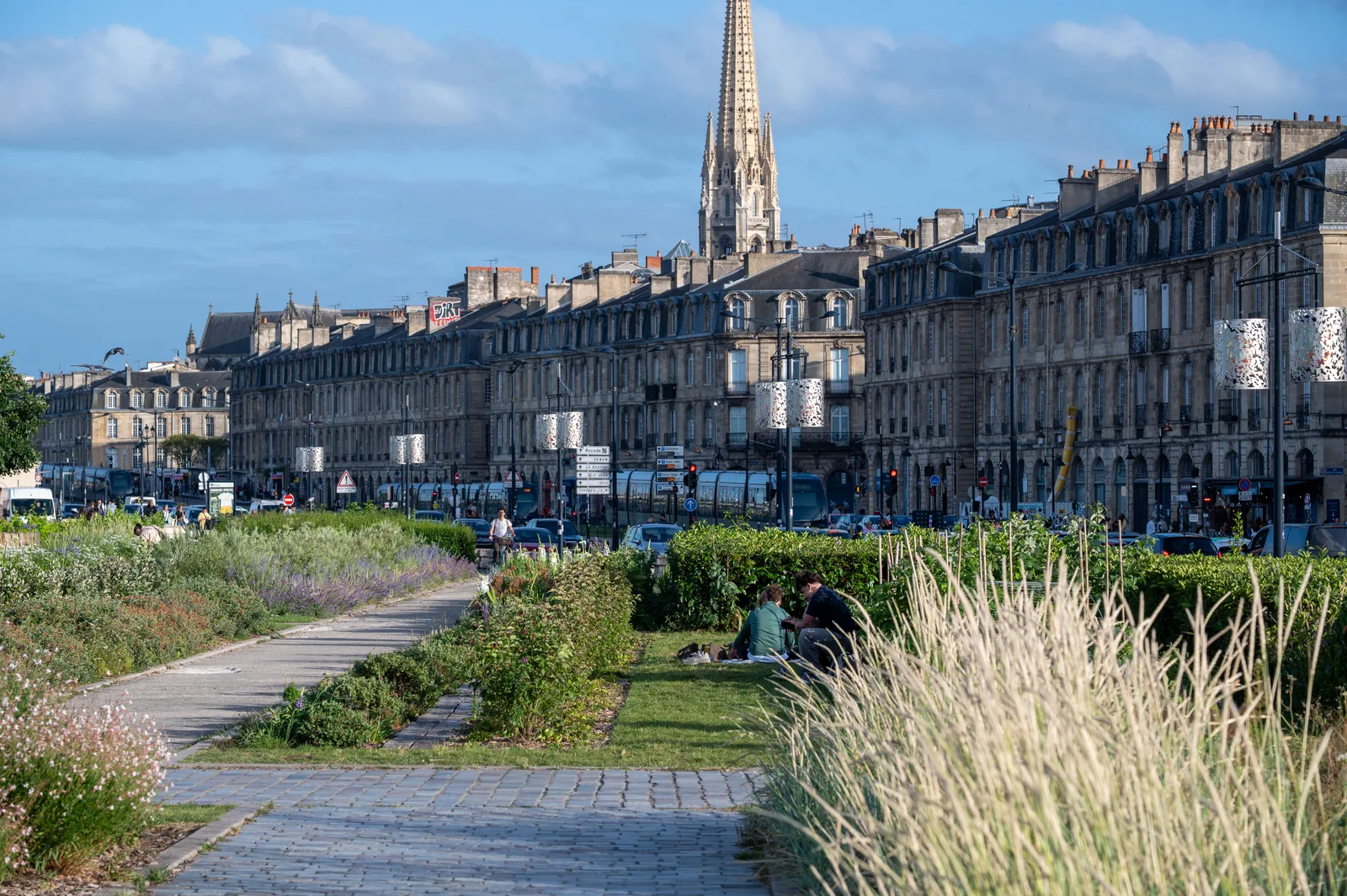 Details at Miroir d'eau Bordeaux — travel photo