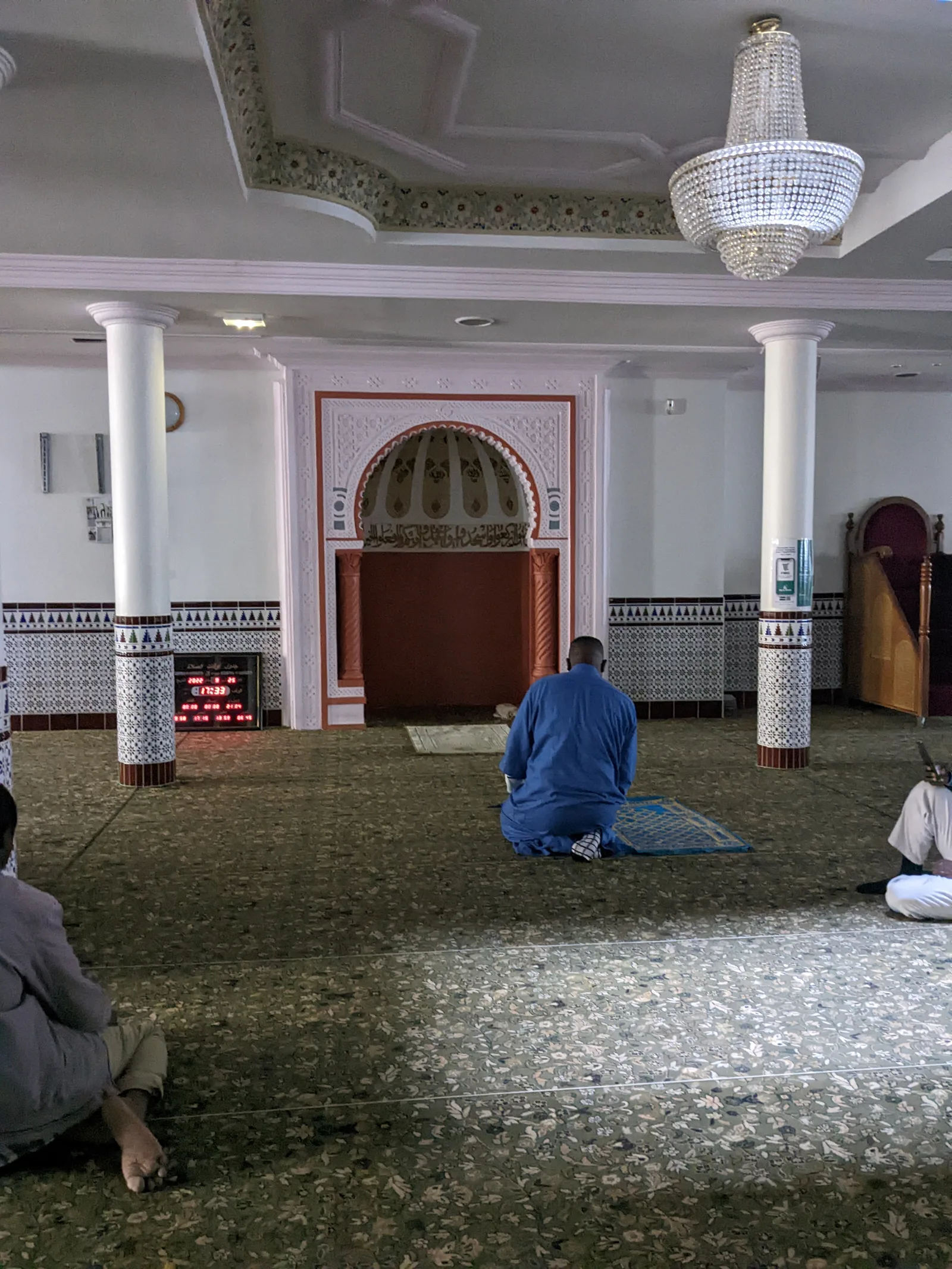 Interior at Mosquée de Bordeaux Bordeaux — travel photo