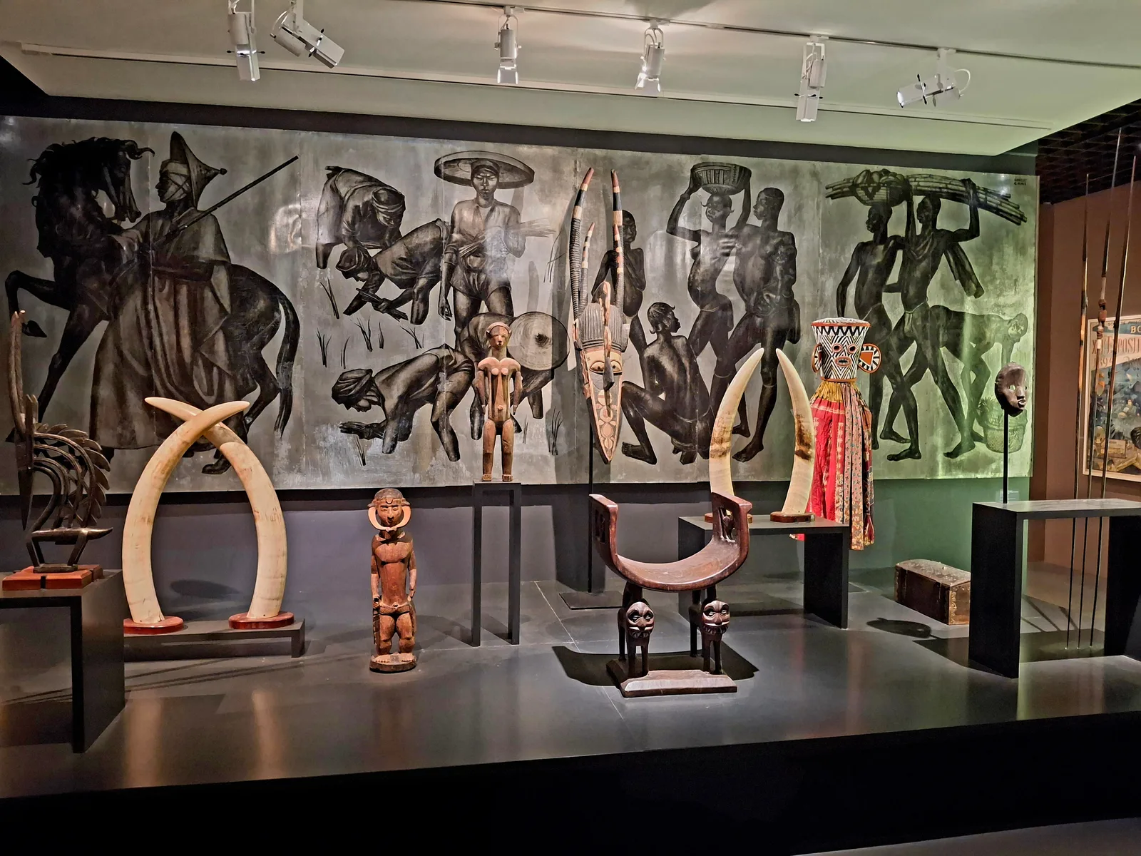 Atmosphere at Musée d'Aquitaine Bordeaux — travel photo