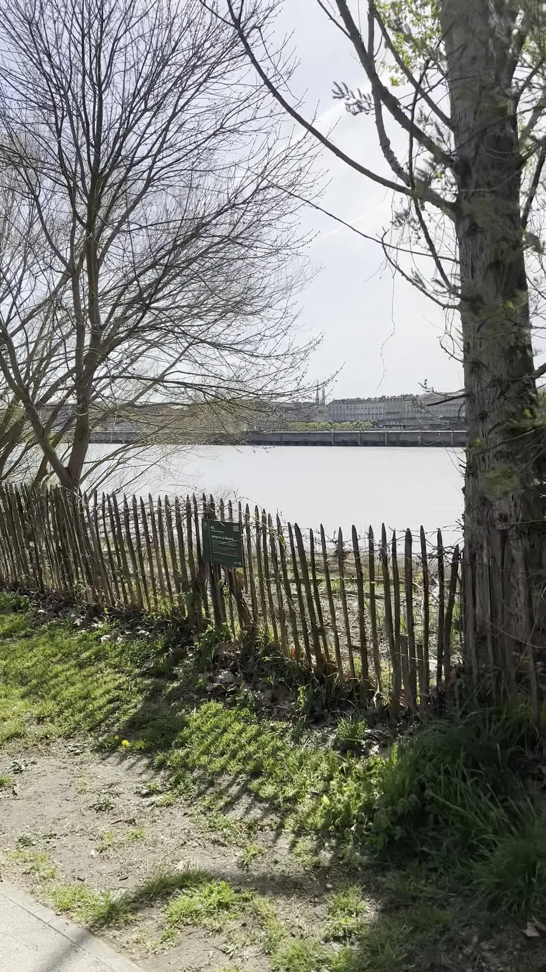 Atmosphere at Parc aux Angéliques Bordeaux — travel photo
