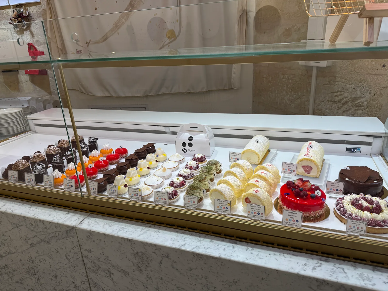 Details at Pâtisserie S. Bordeaux — travel photo