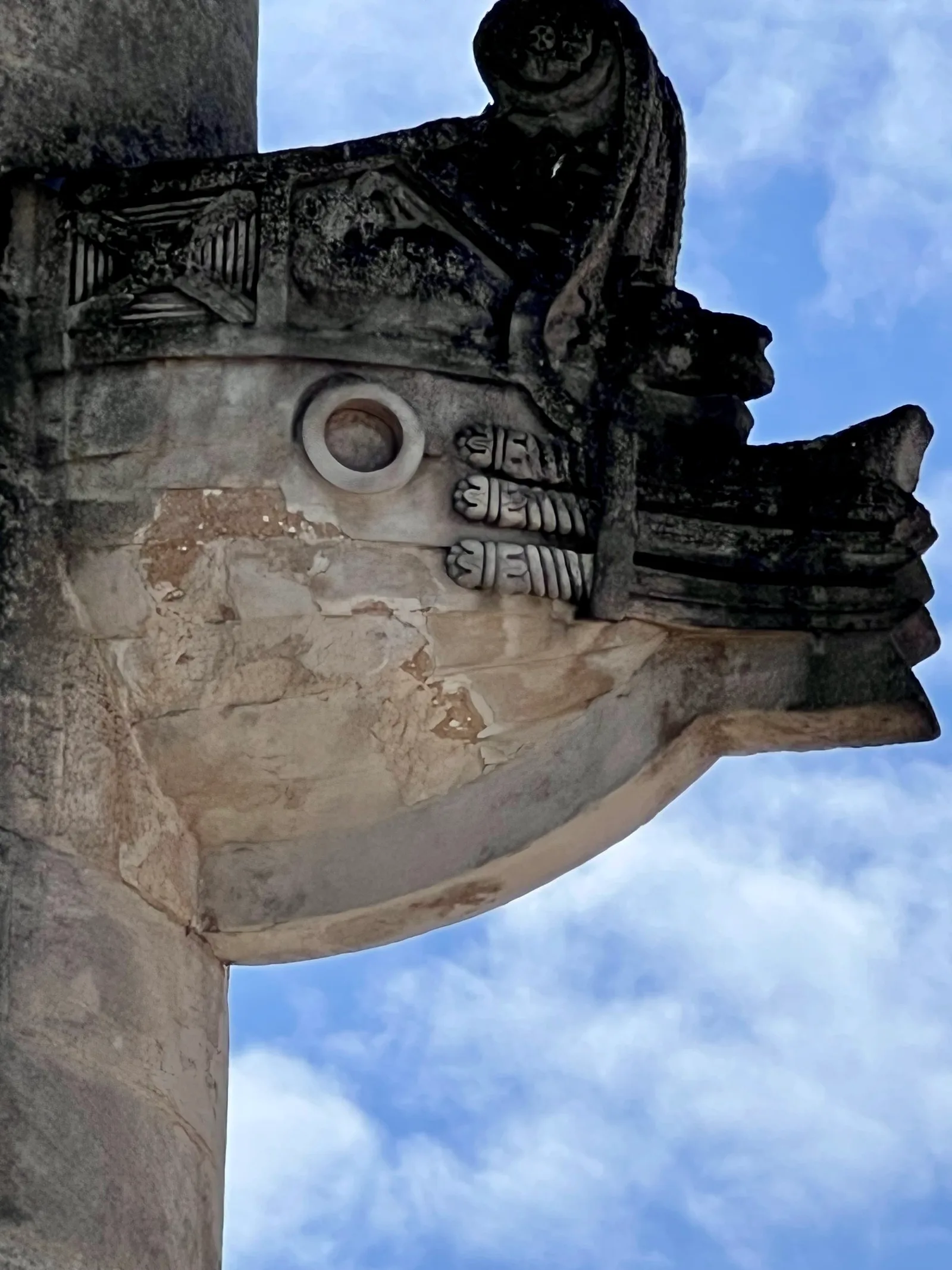 Details at Place des Quinconces Bordeaux — travel photo