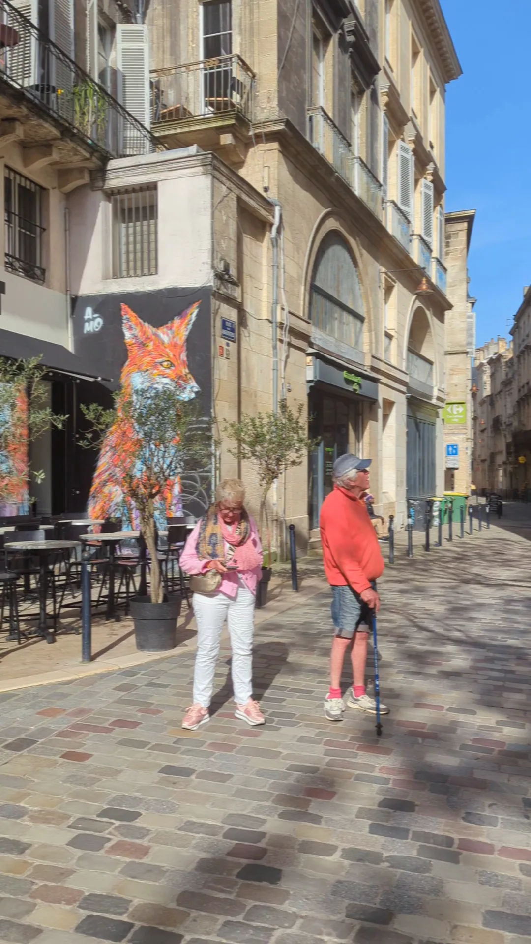Details at Porte Cailhau Bordeaux — travel photo