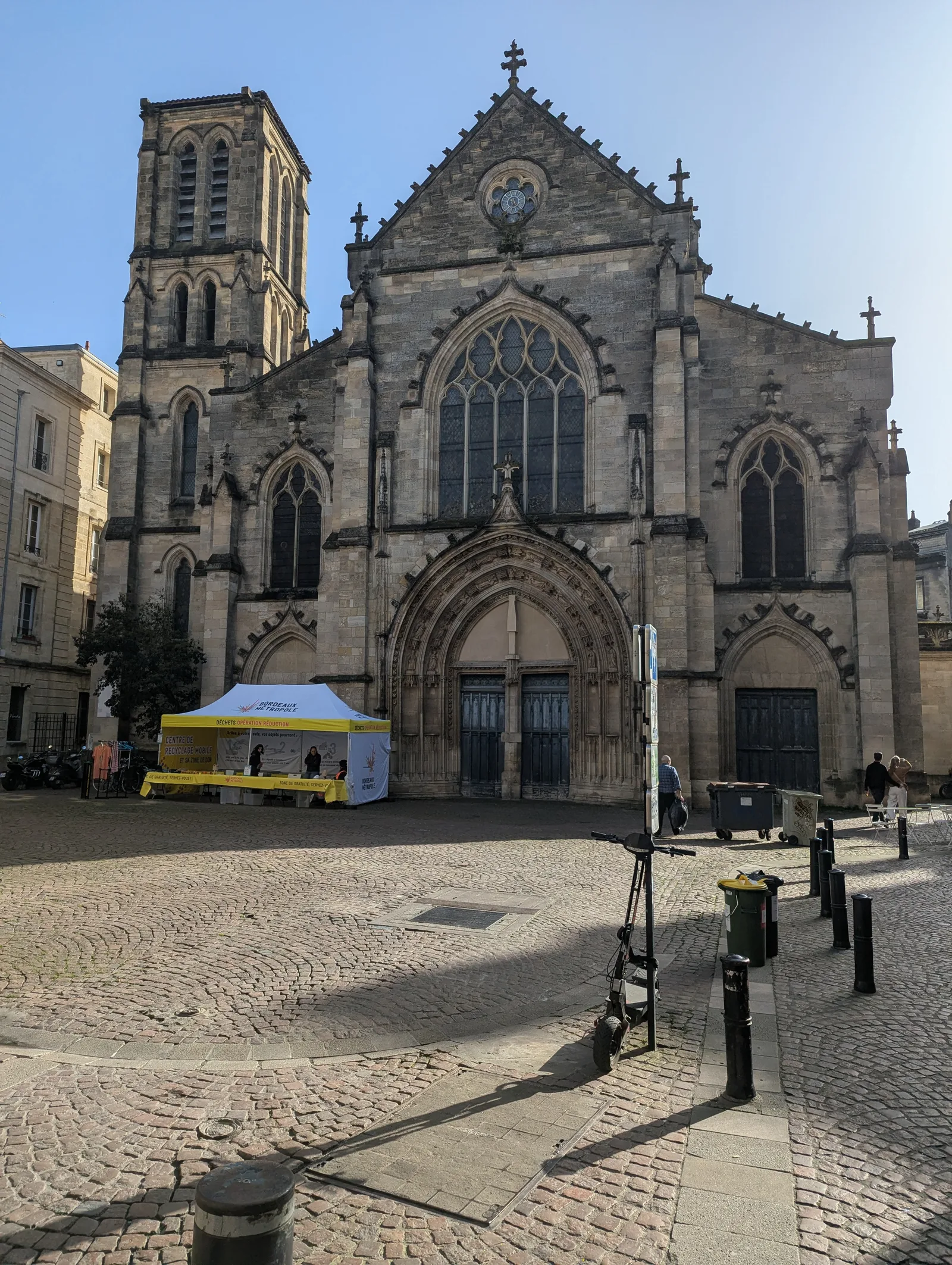 Atmosphere at Porte Cailhau Bordeaux — travel photo