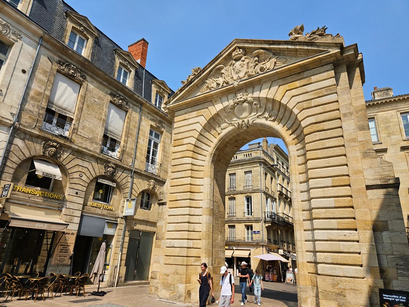 Main view at Porte Dijeaux Bordeaux — travel photo