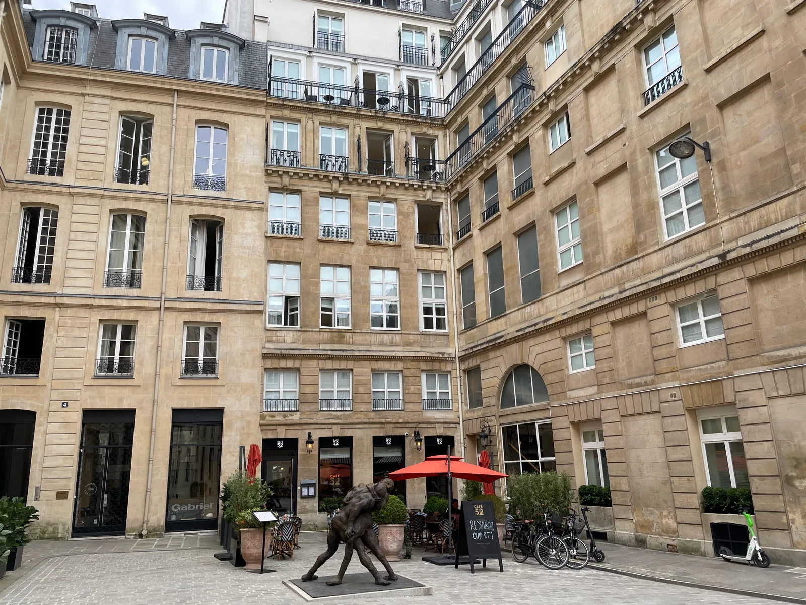 Interior at Porte Dijeaux Bordeaux — travel photo