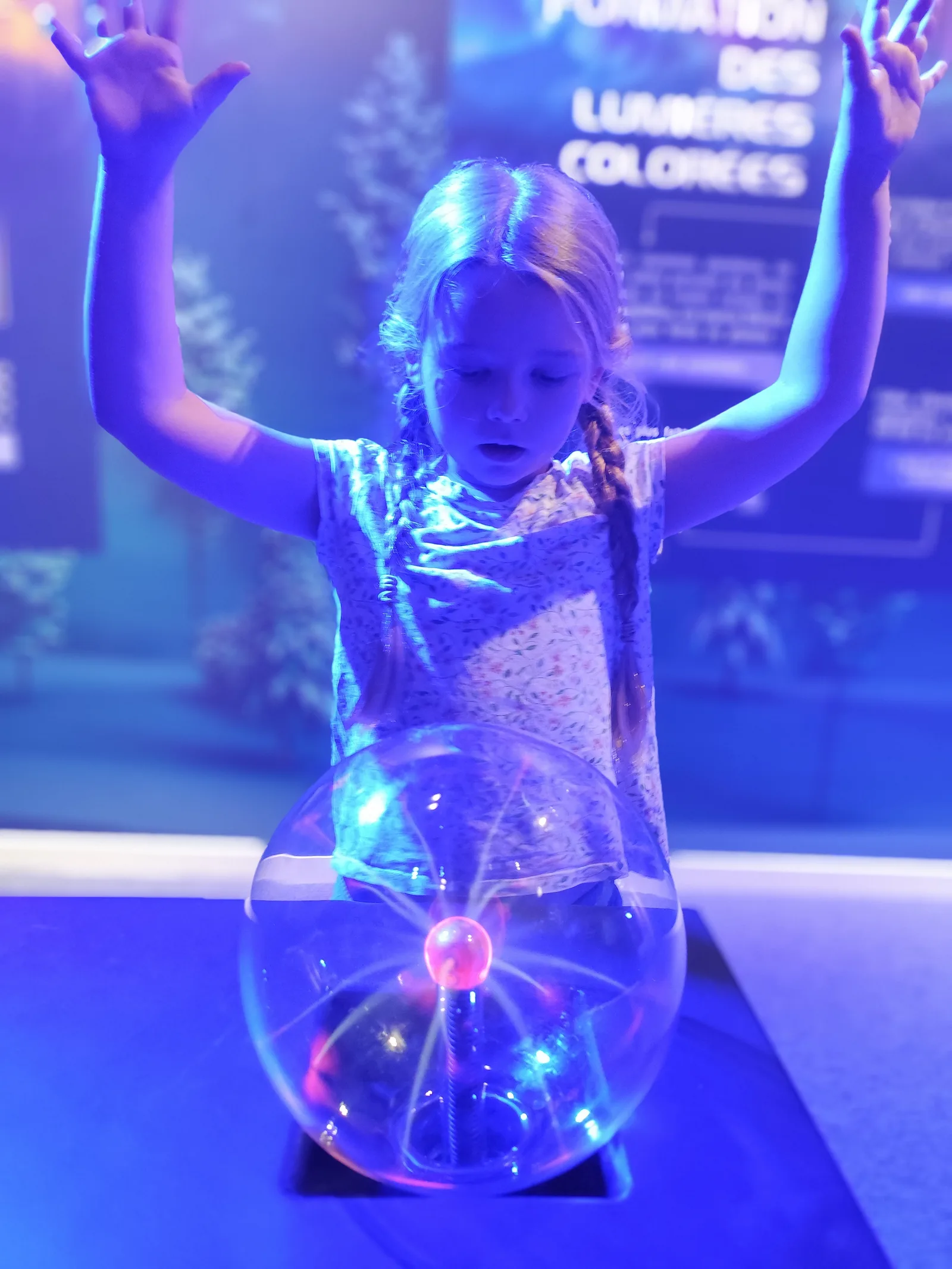 Details at SCIENCE EXPERIENCES BORDEAUX Bordeaux — travel photo