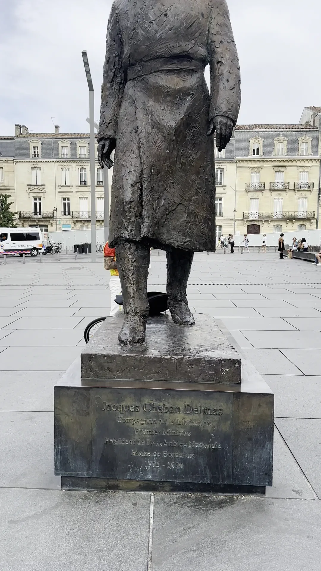 Details at Statue of Jacques Chaban Delmas Bordeaux — travel photo