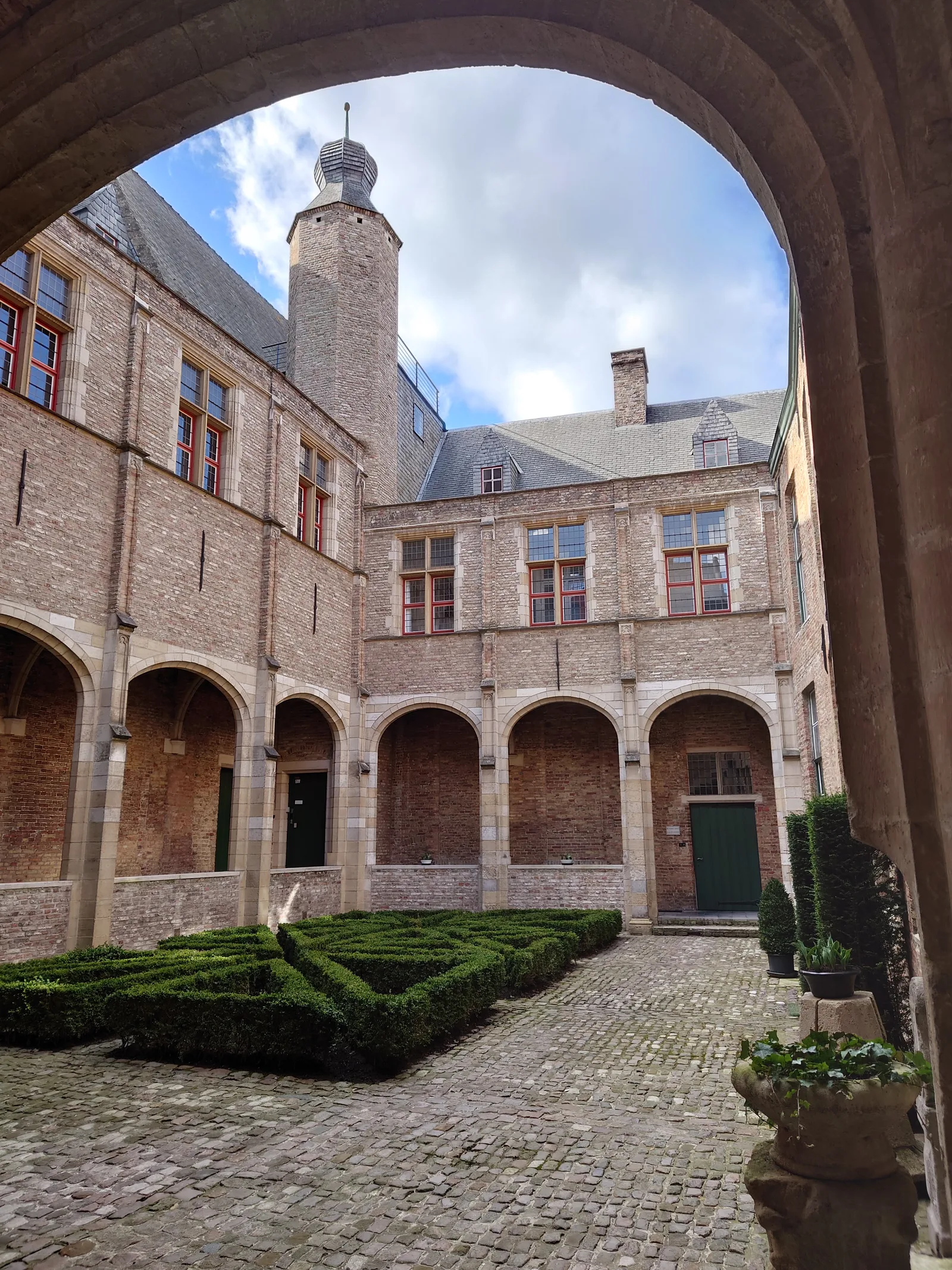 Bladelin House — culture guide Brugge