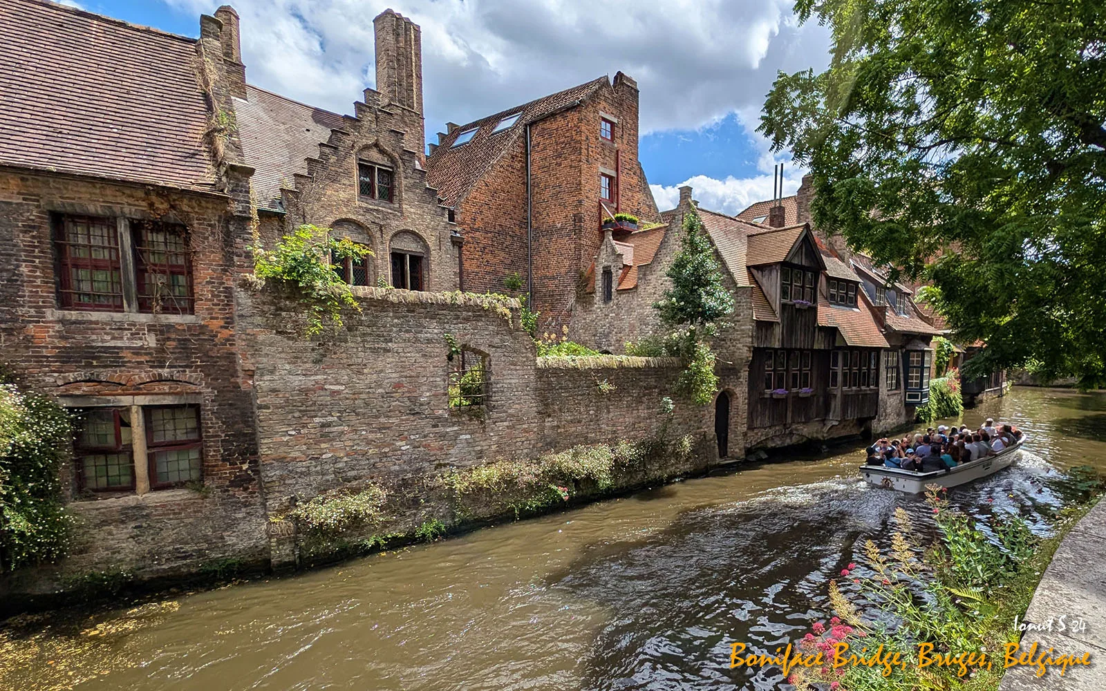 Interior at Boniface Bridge Brugge — travel photo