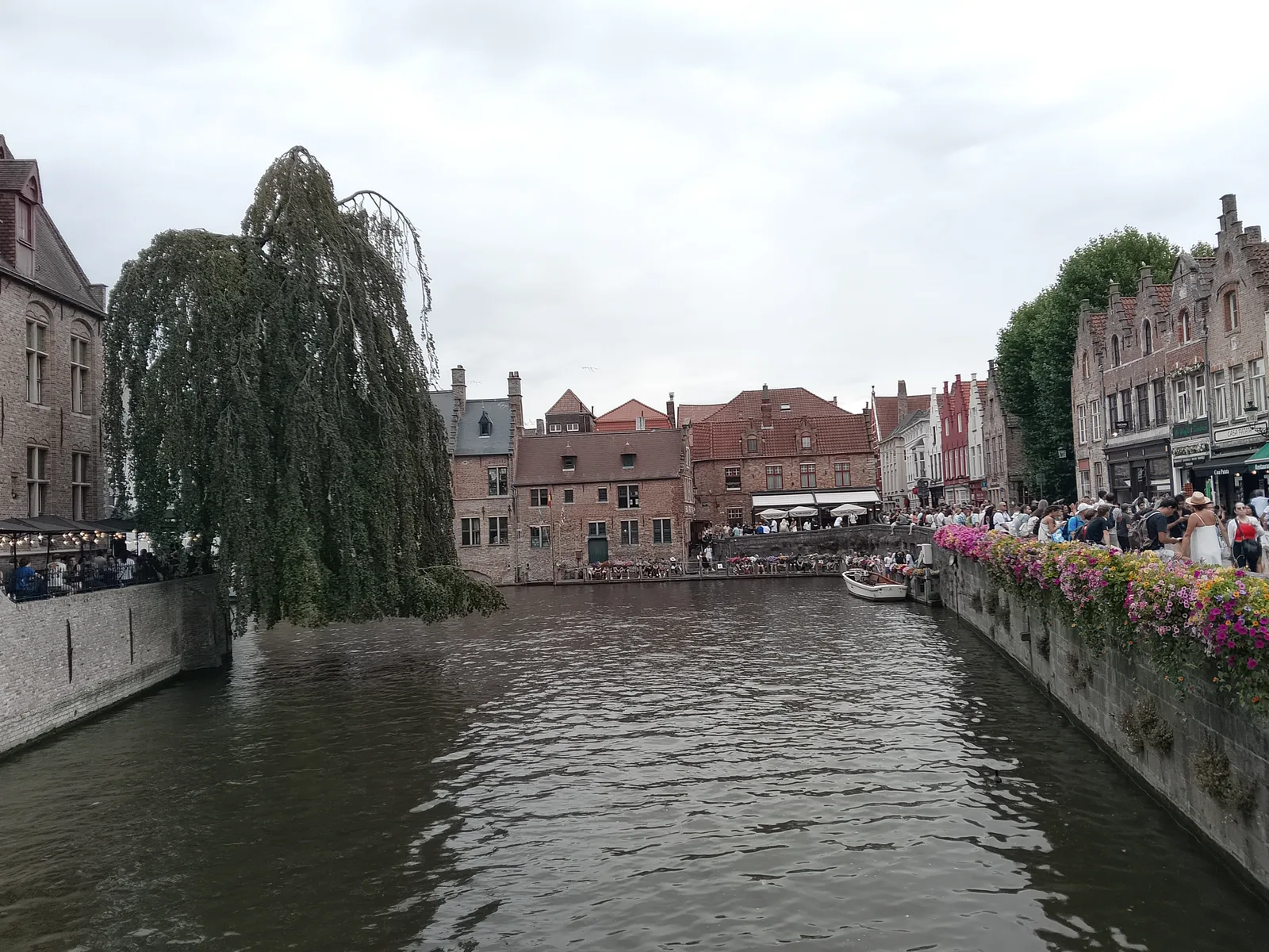 Main view at De Dijver park Brugge — travel photo